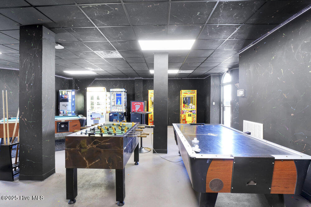 100520540 | Photo 34