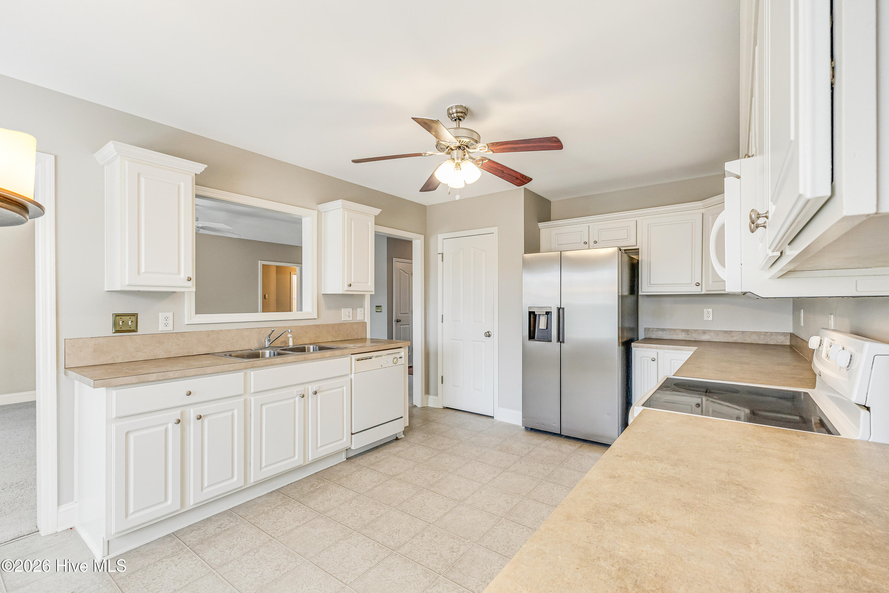 100559243 | Photo 11