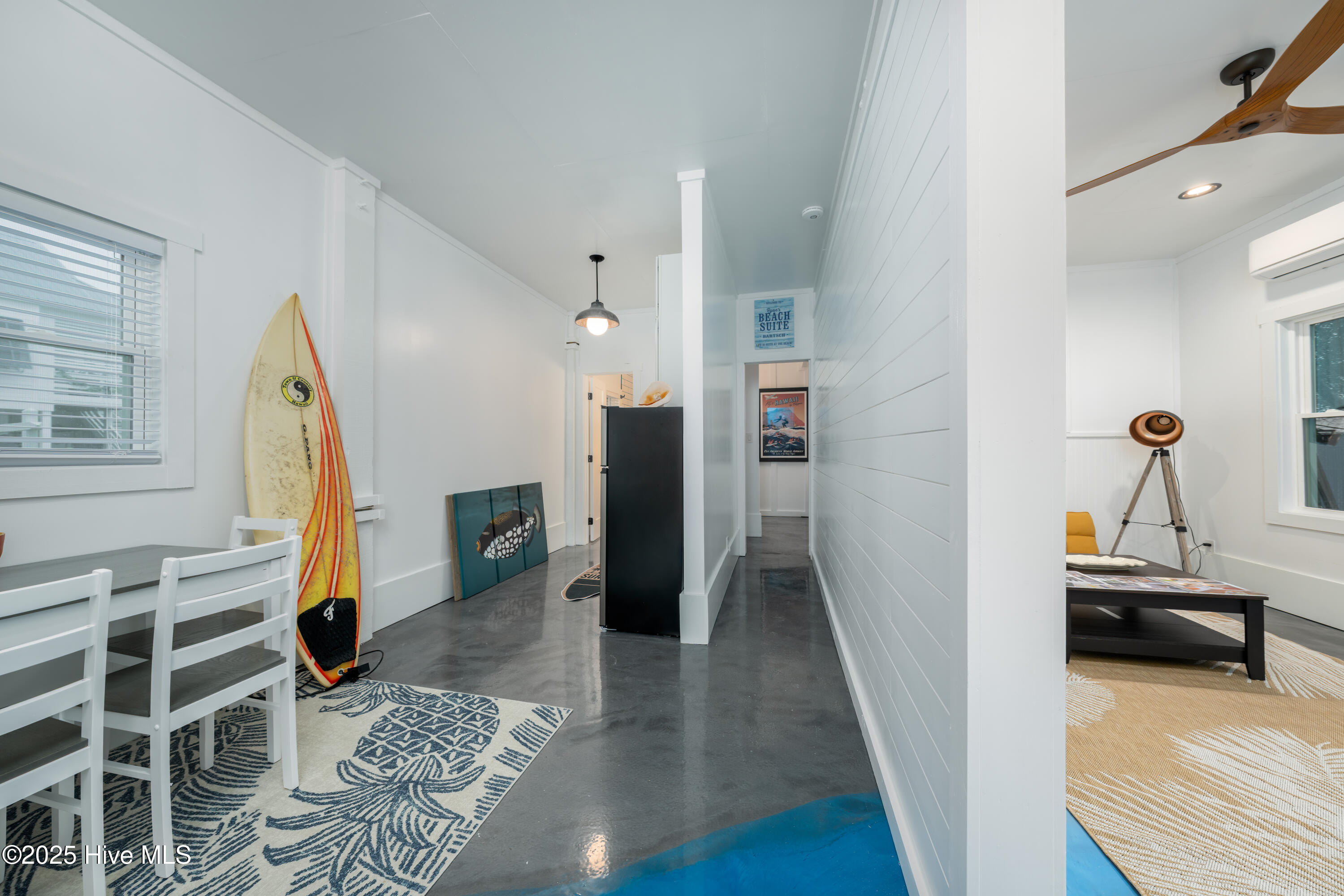 100494864 | Photo 30