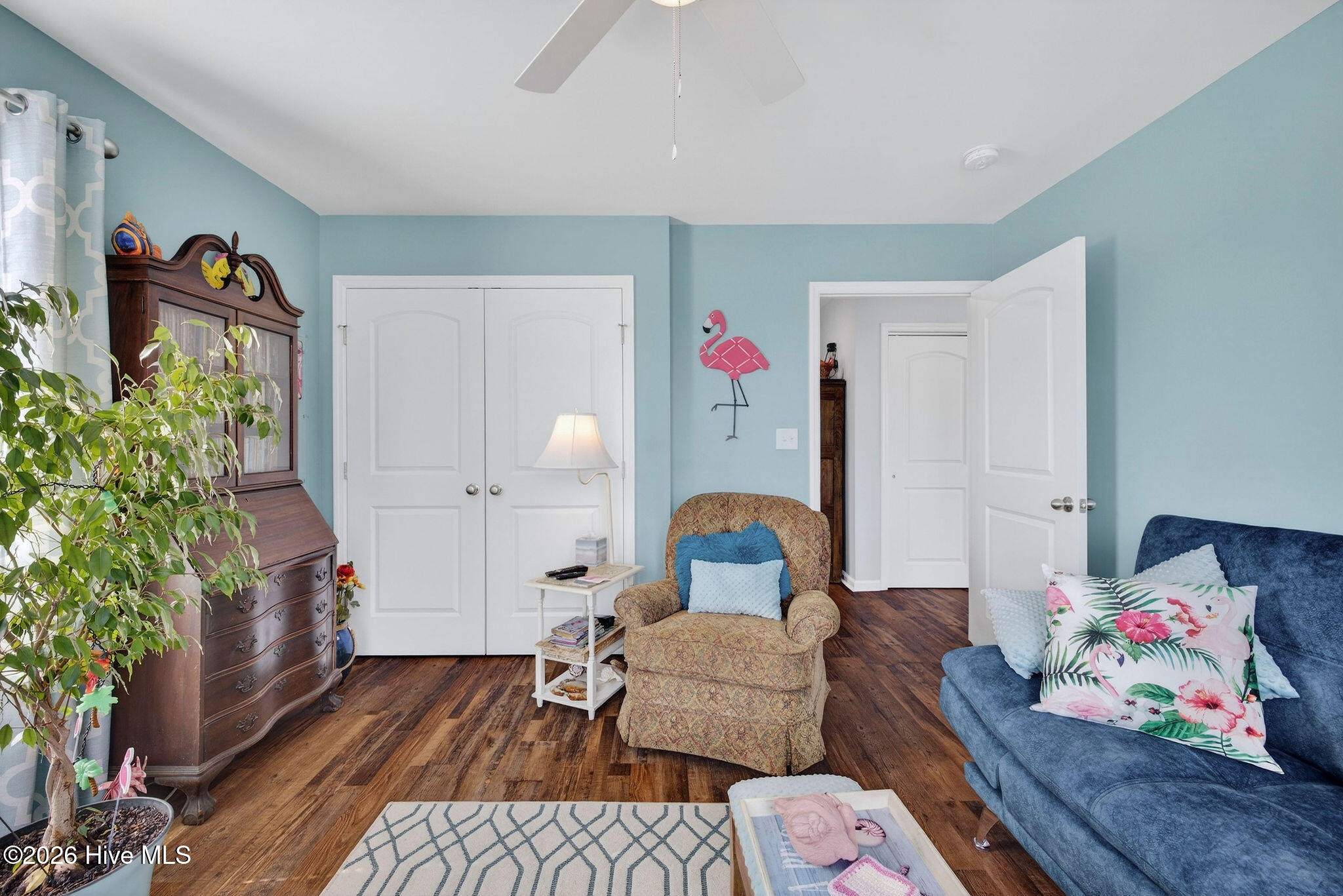 100558217 | Photo 35