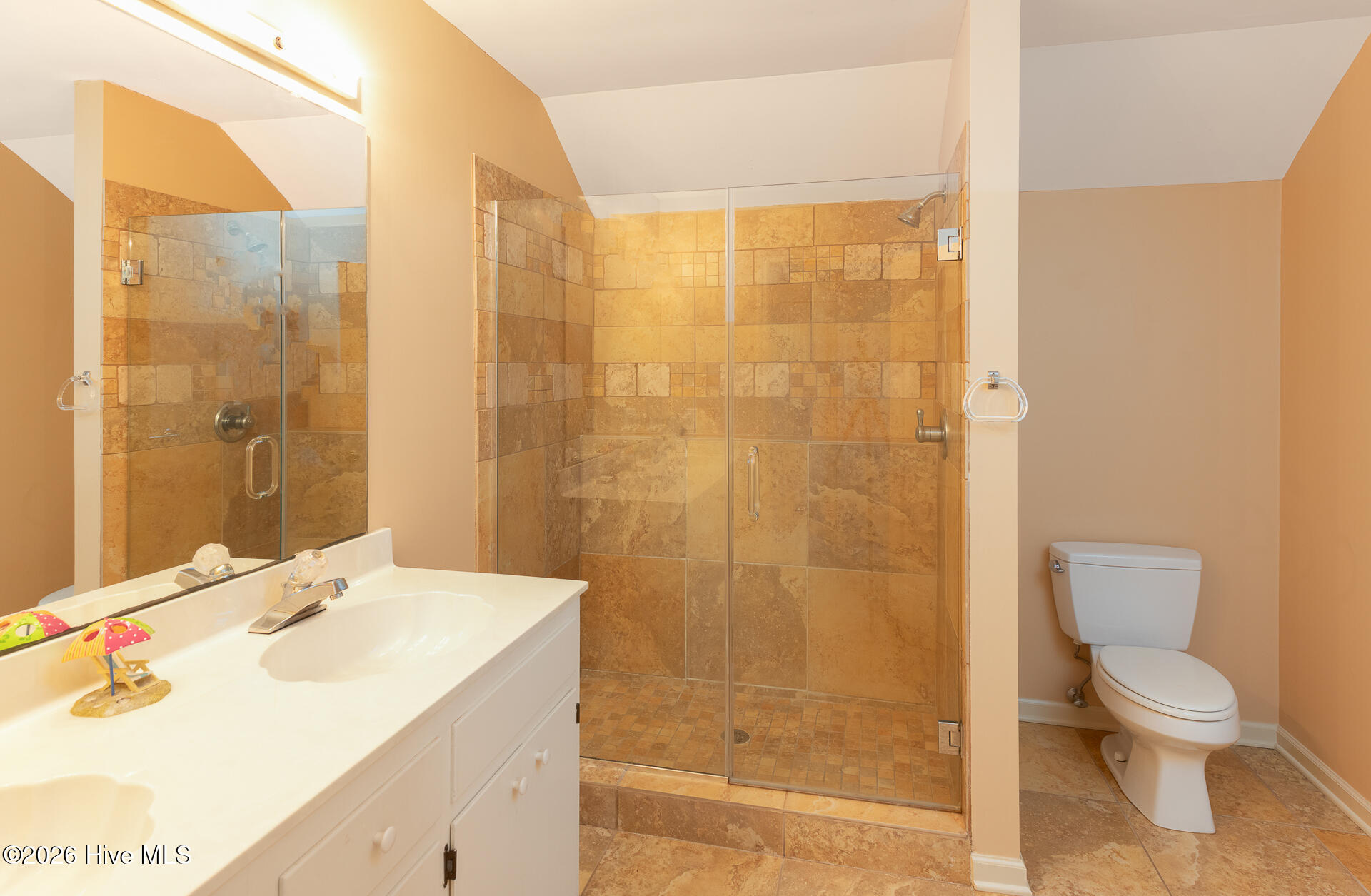 100556011 | Photo 48