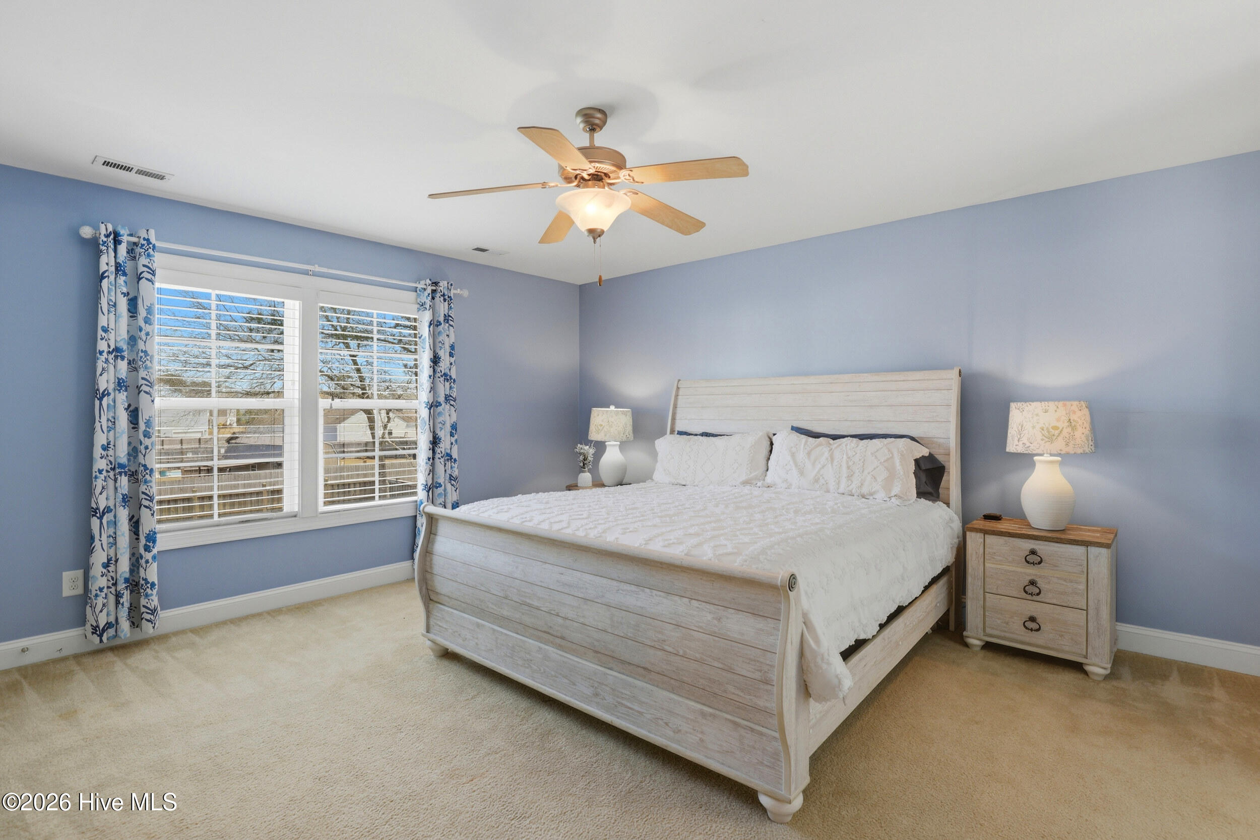 100561174 | Photo 24