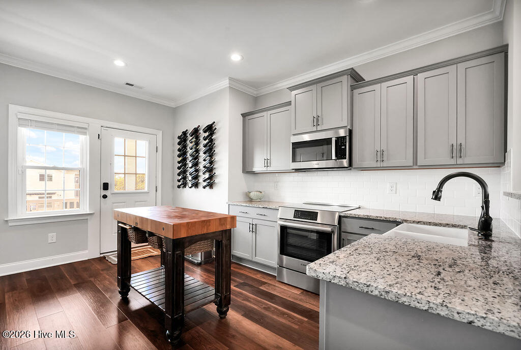 100566237 | Photo 29