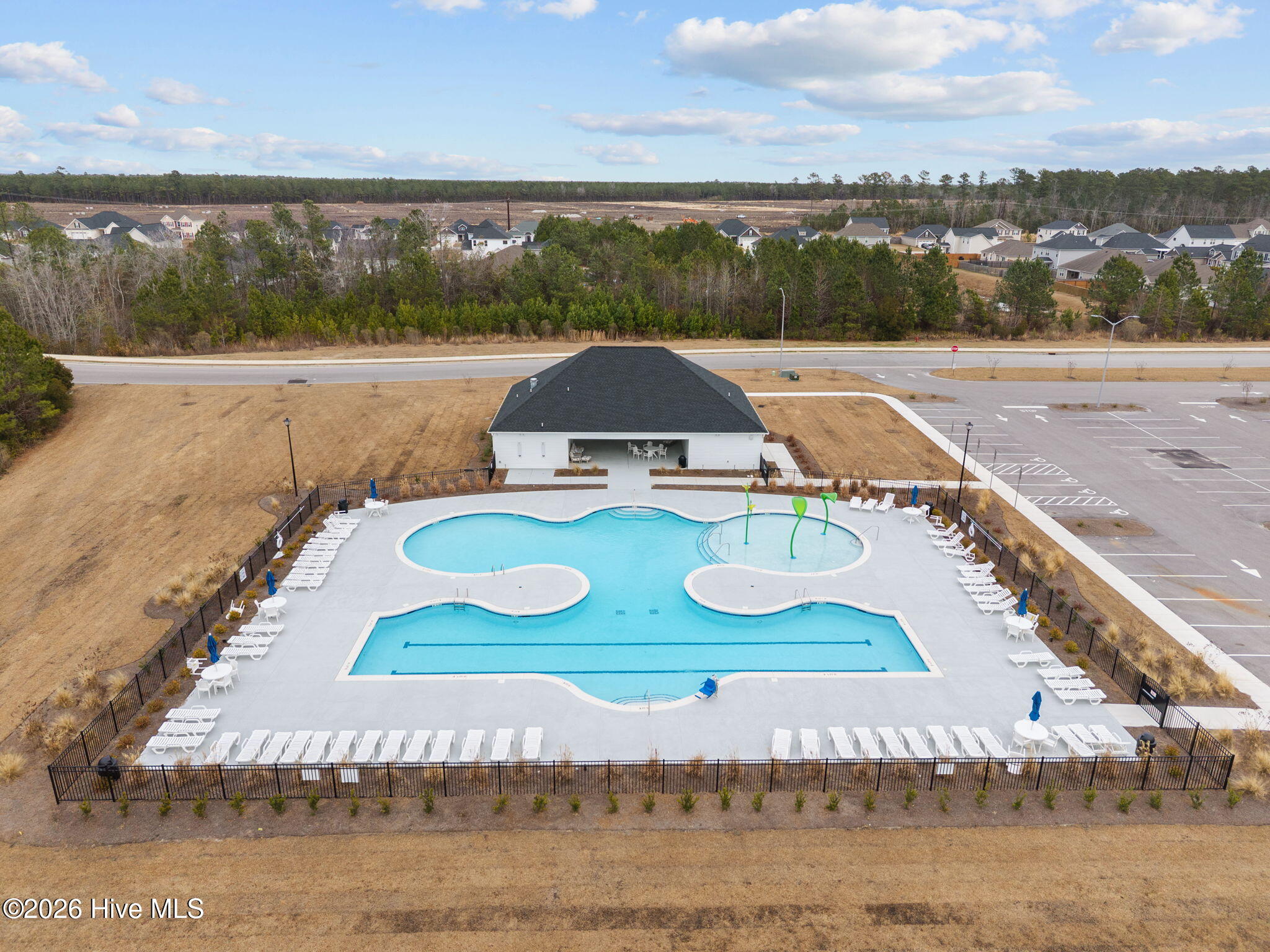 100553324 | Photo 56