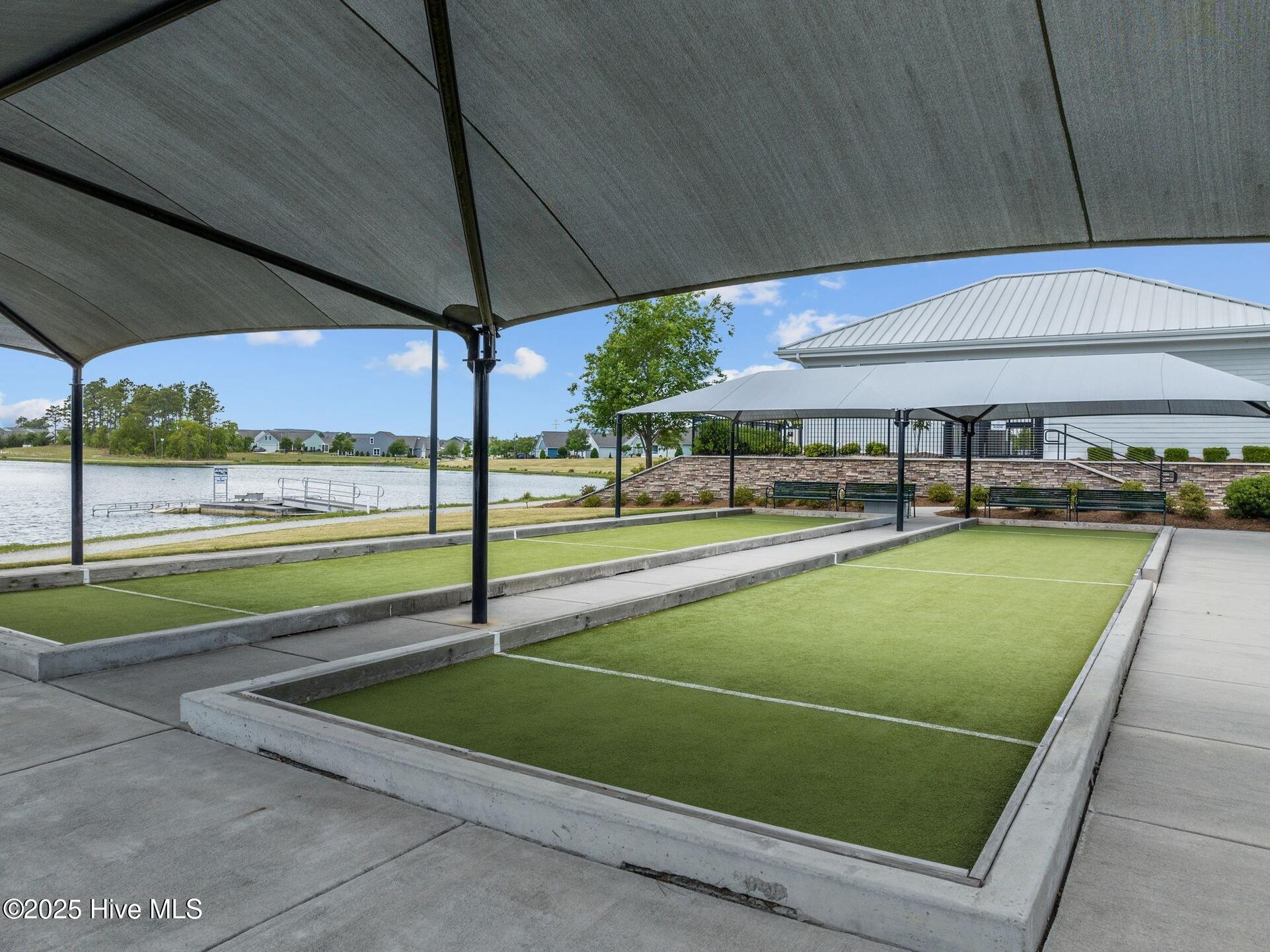 100528063 | Photo 52