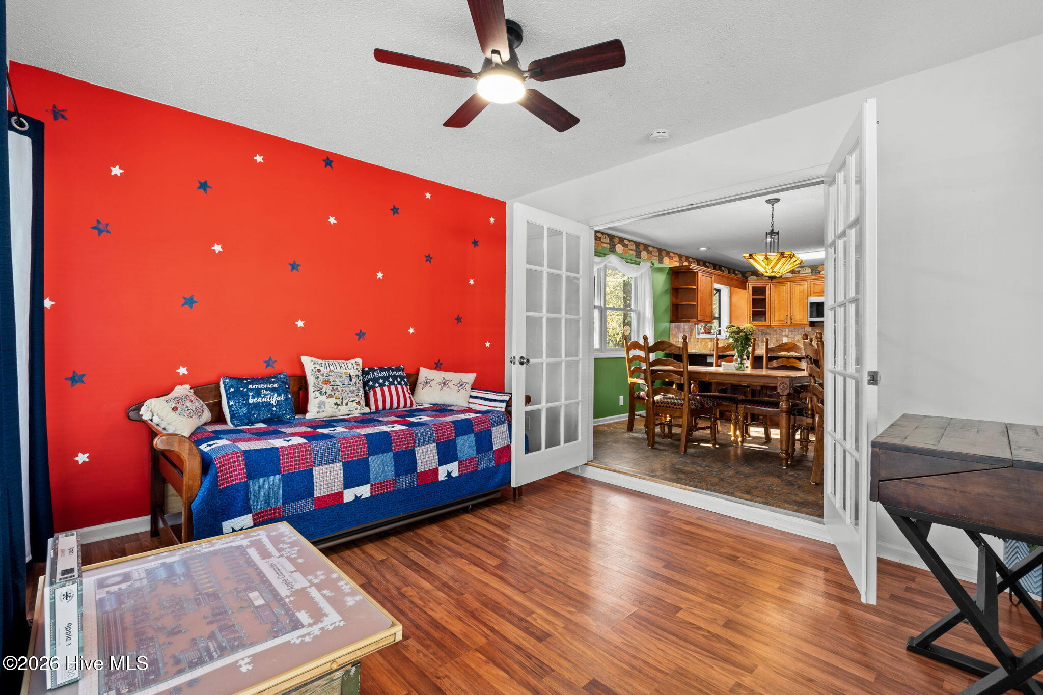 100562881 | Photo 17