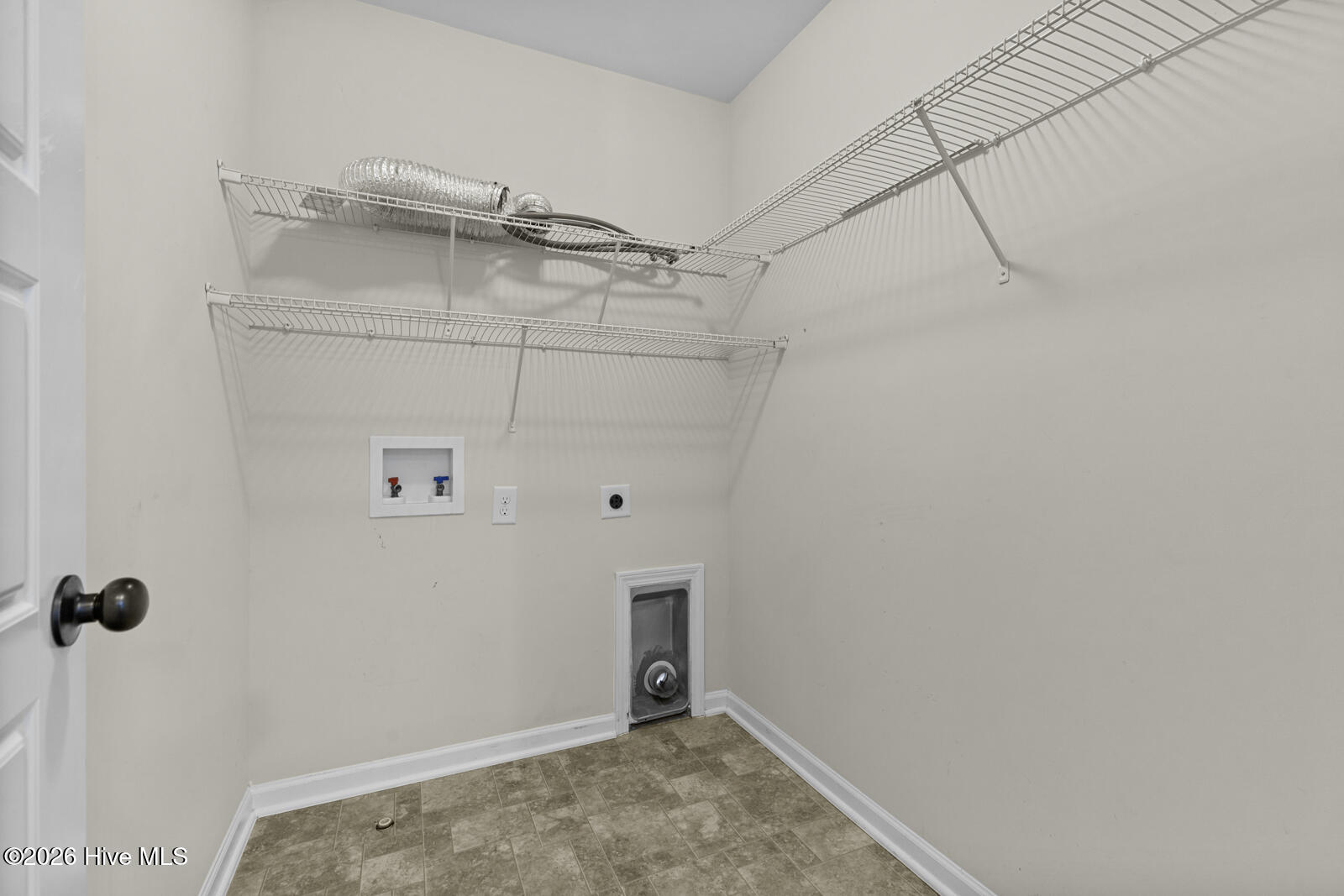 100556898 | Photo 23