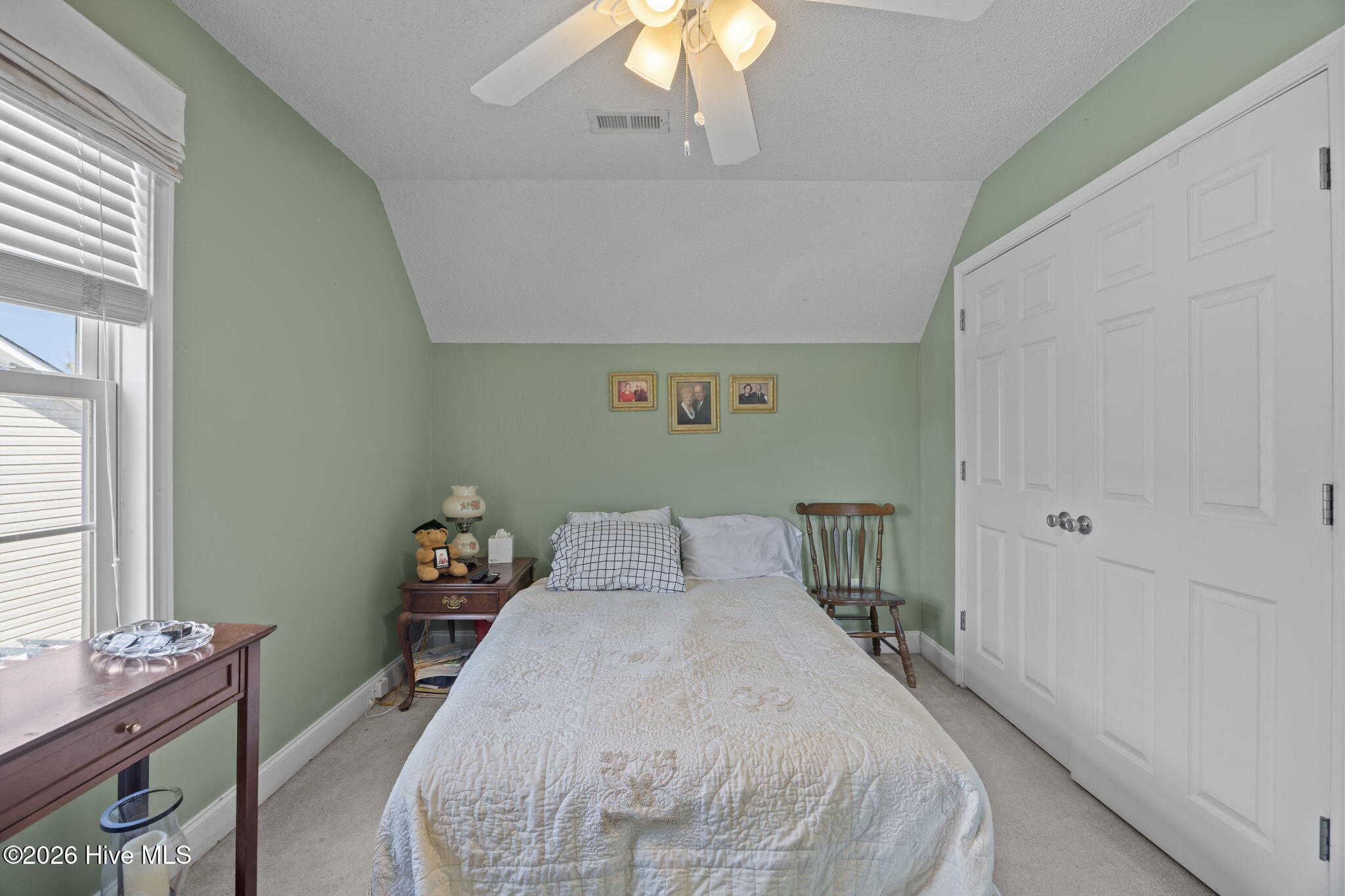 100563147 | Photo 20