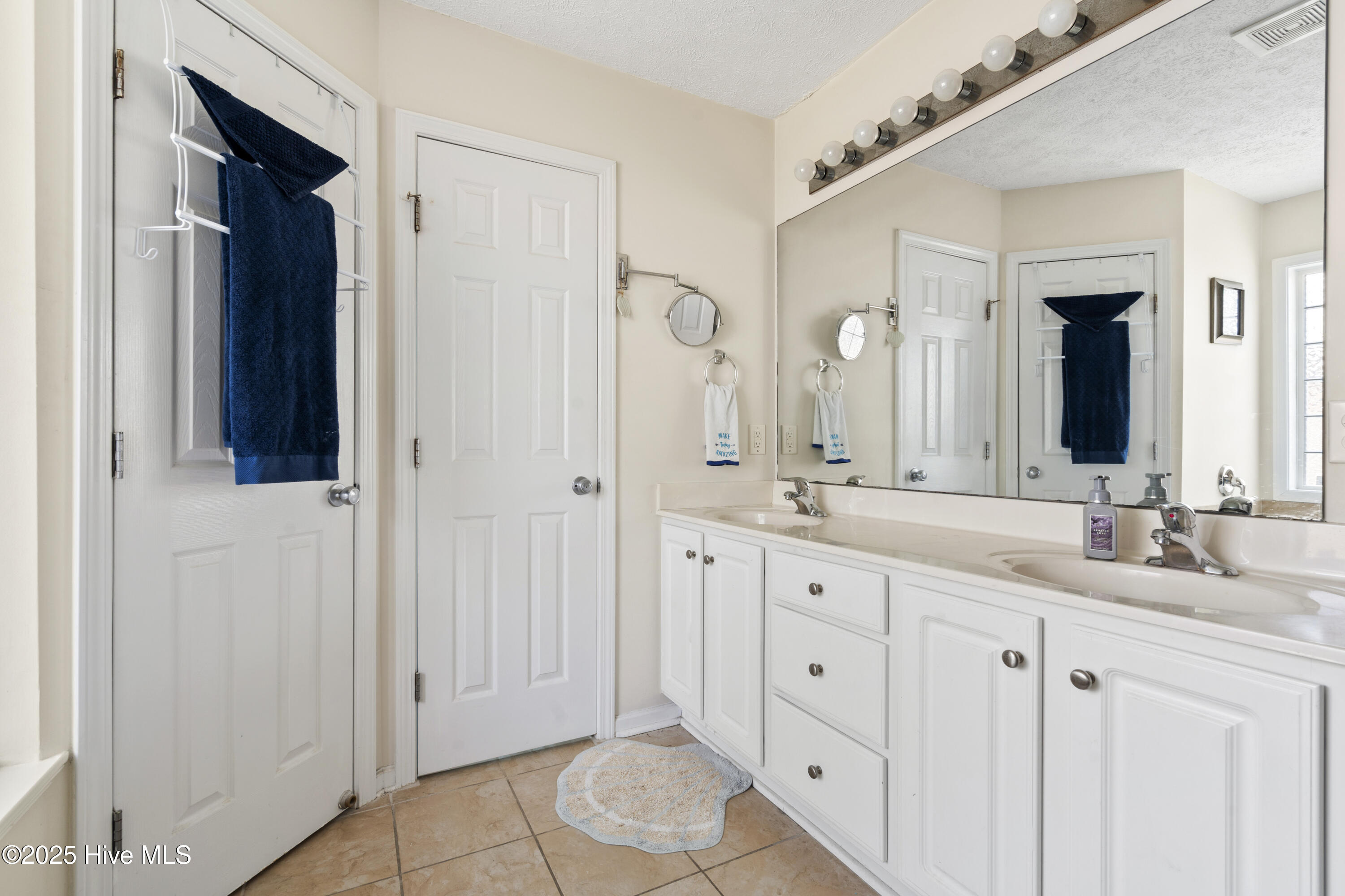 100509046 | Photo 27