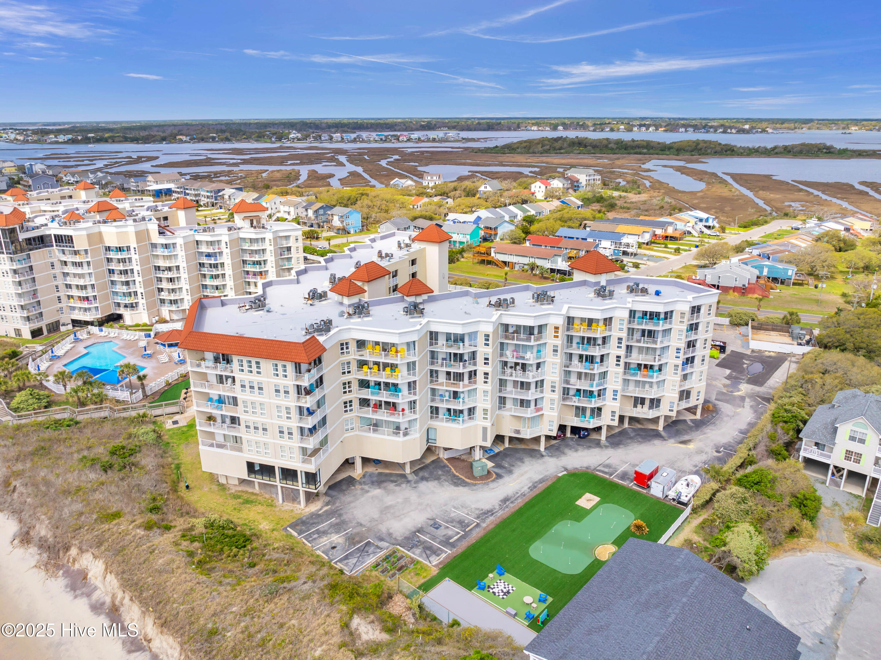 100498683 | Photo 40