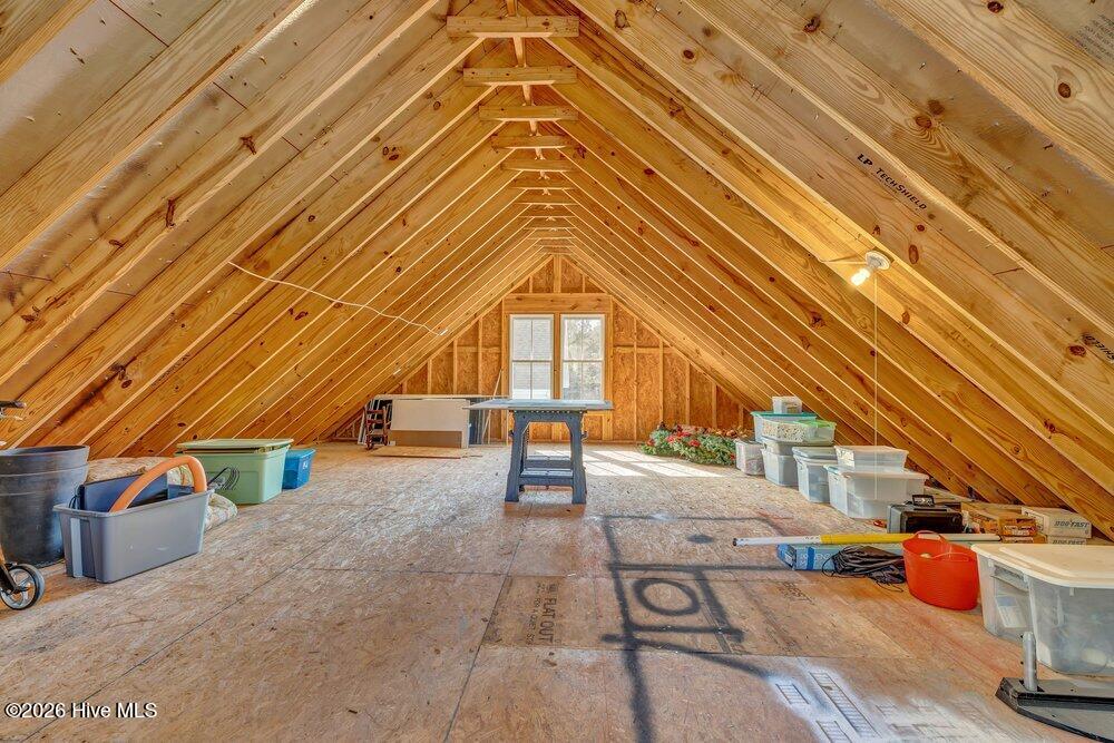 100563966 | Photo 56