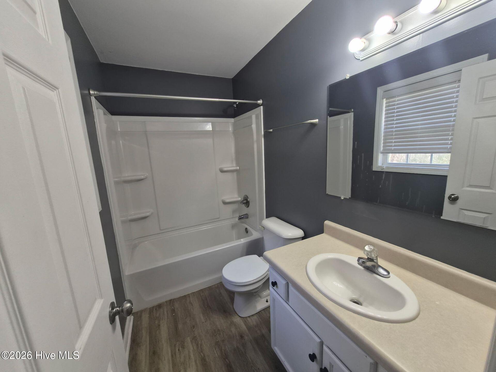 100560724 | Photo 12