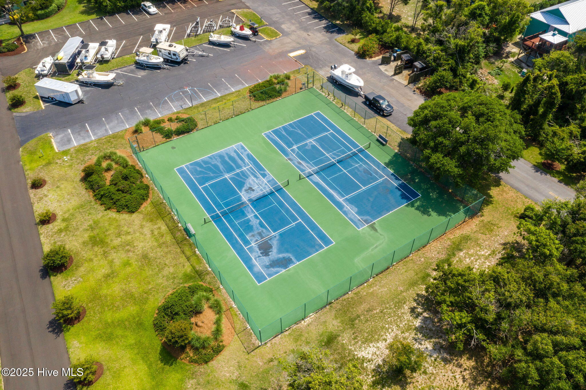 100527145 | Photo 20