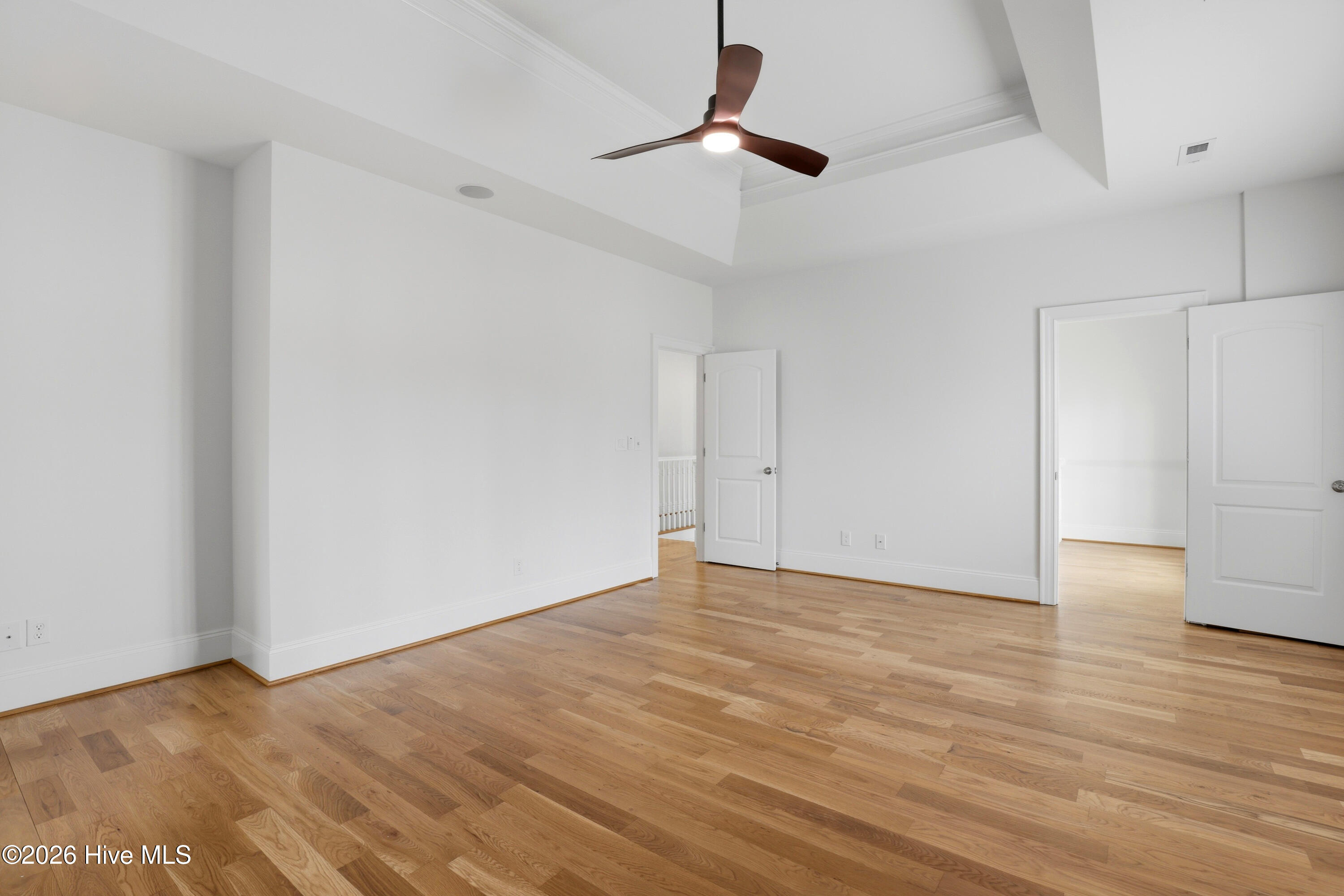 100562697 | Photo 23