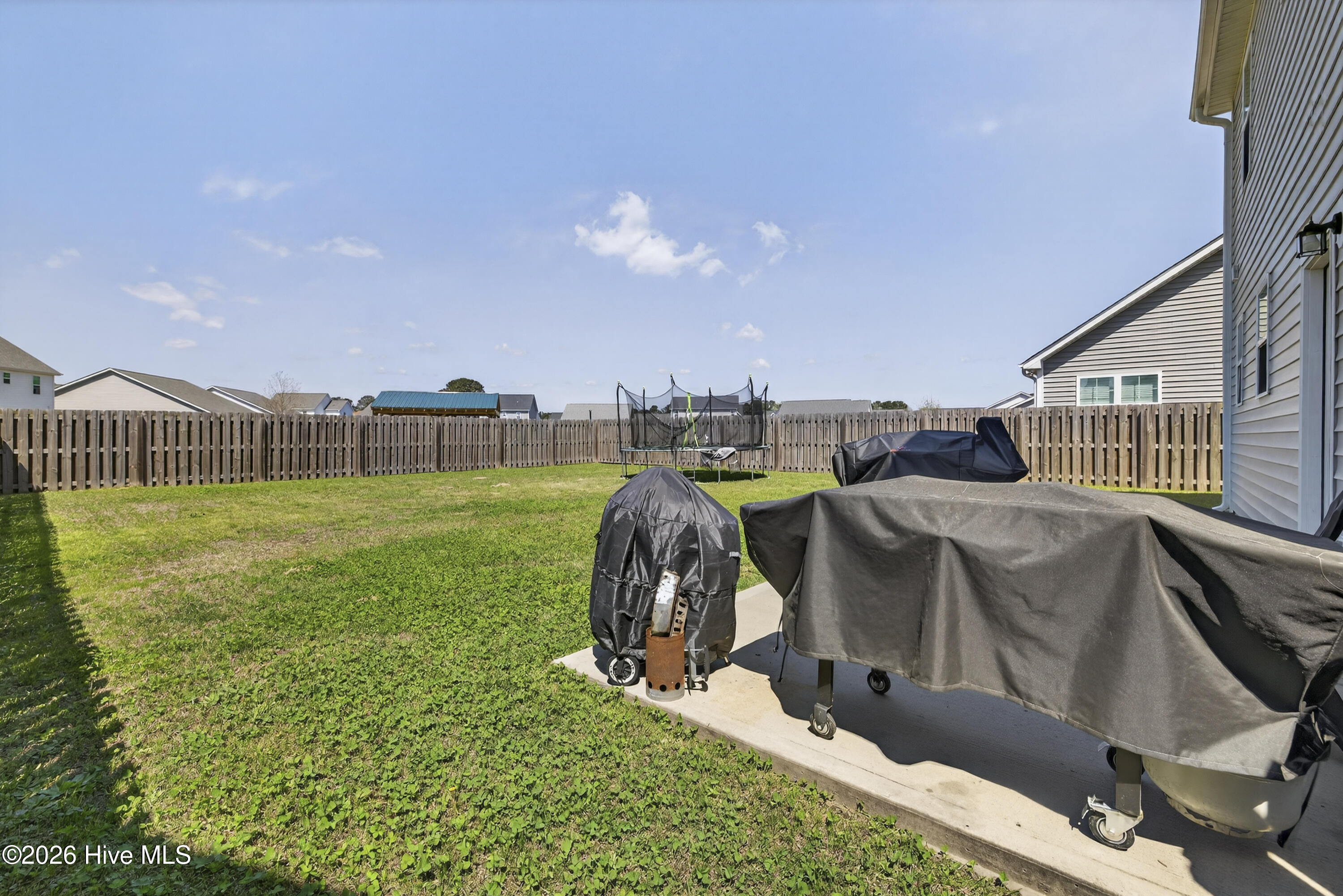 100563705 | Photo 36