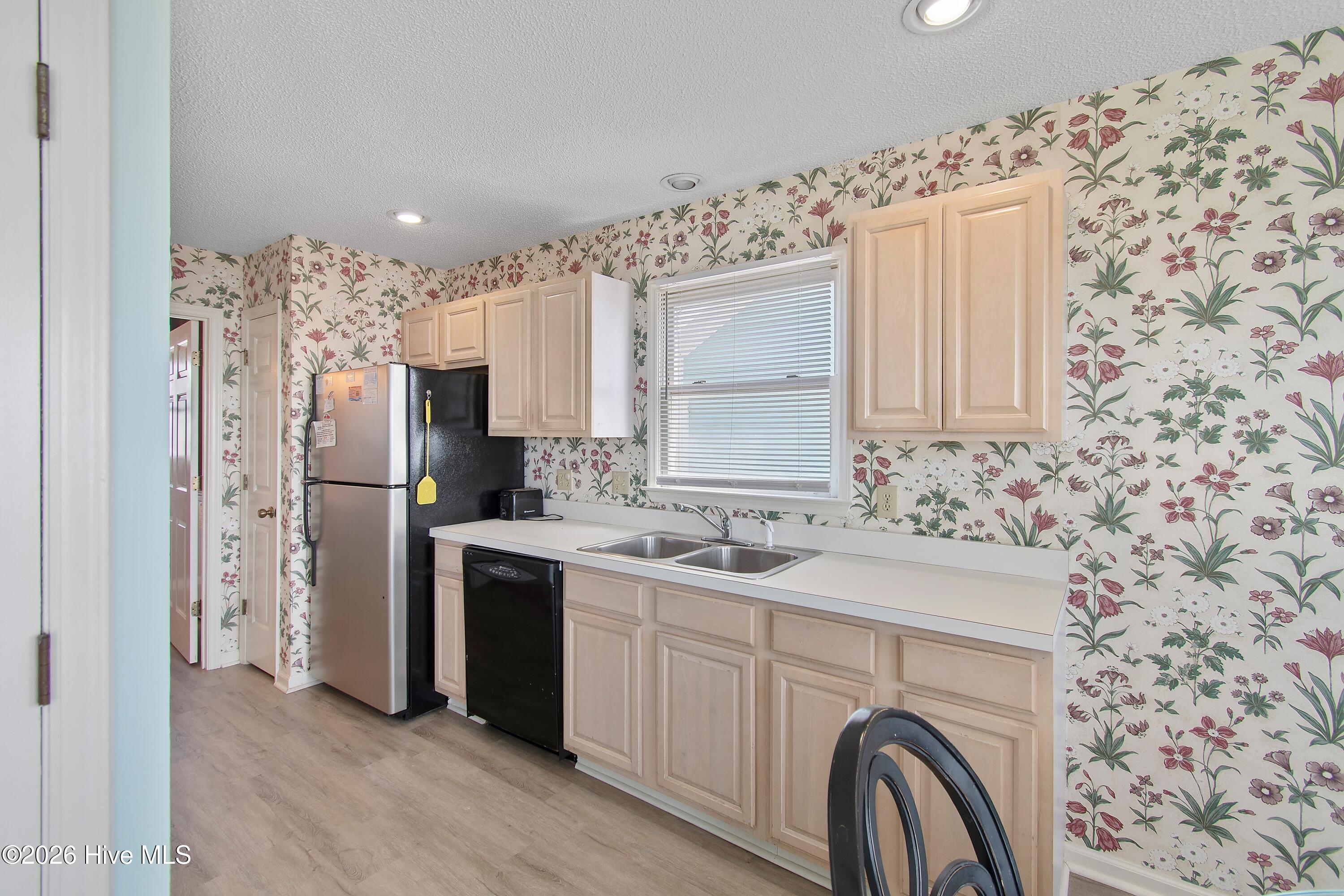 100558729 | Photo 32