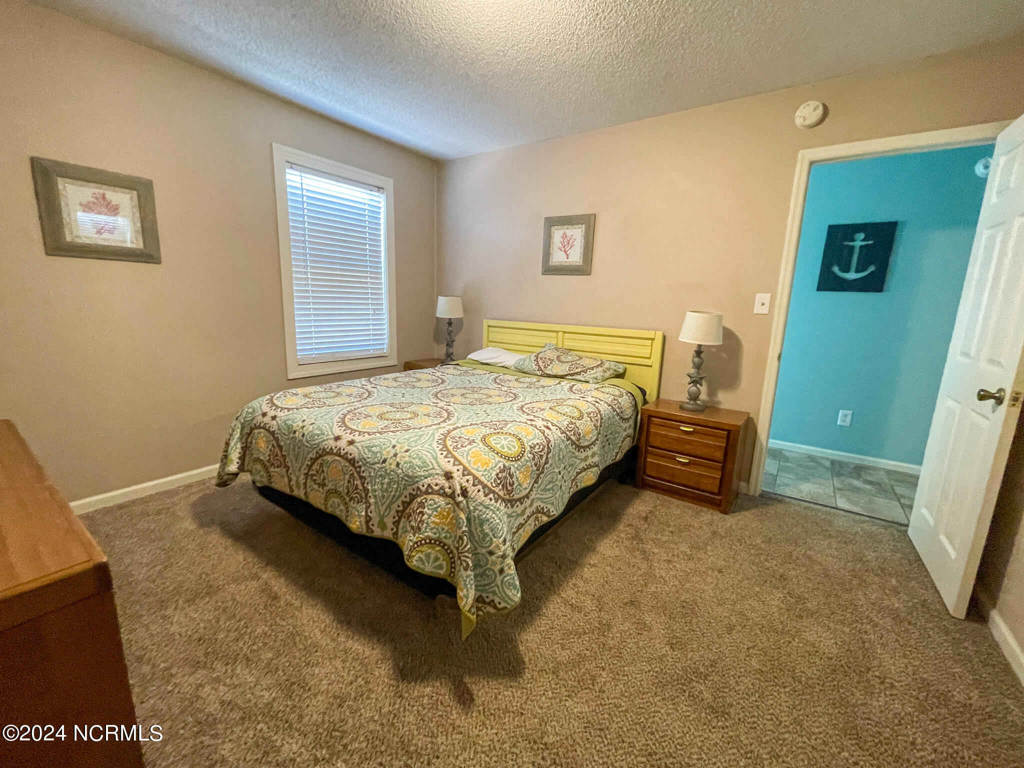 100547664 | Photo 27