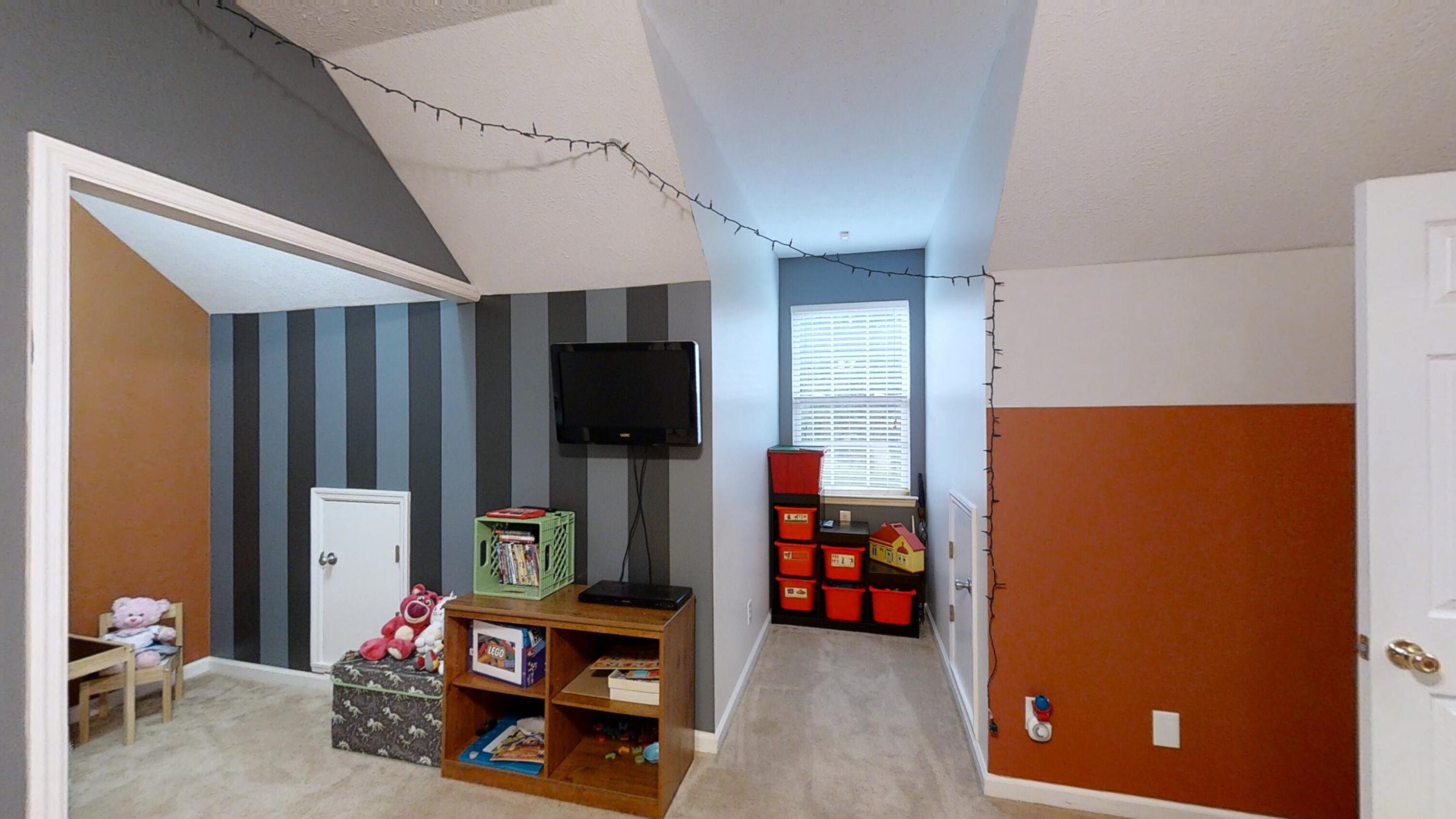 2750-St-Clair-Rd-06152022_084158