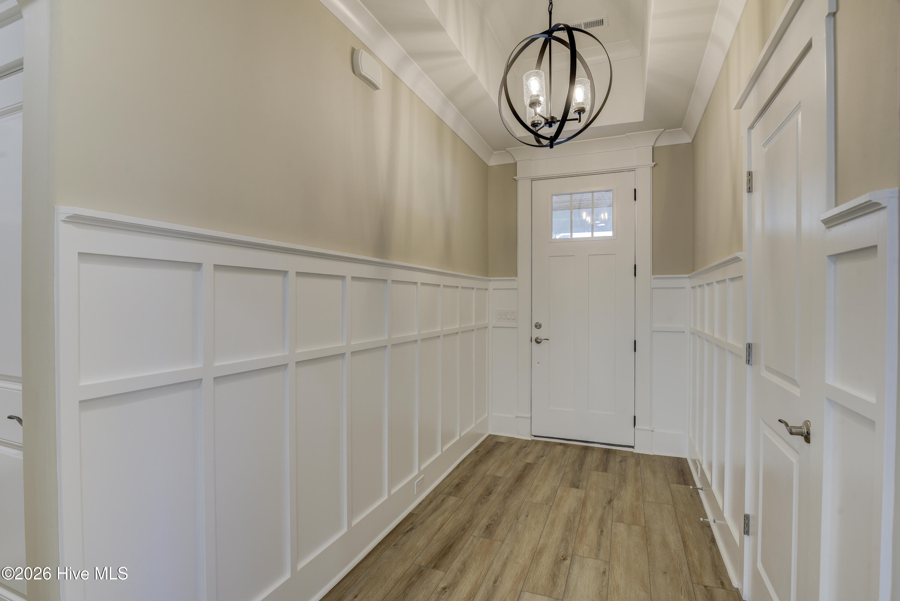 100541947 | Photo 49