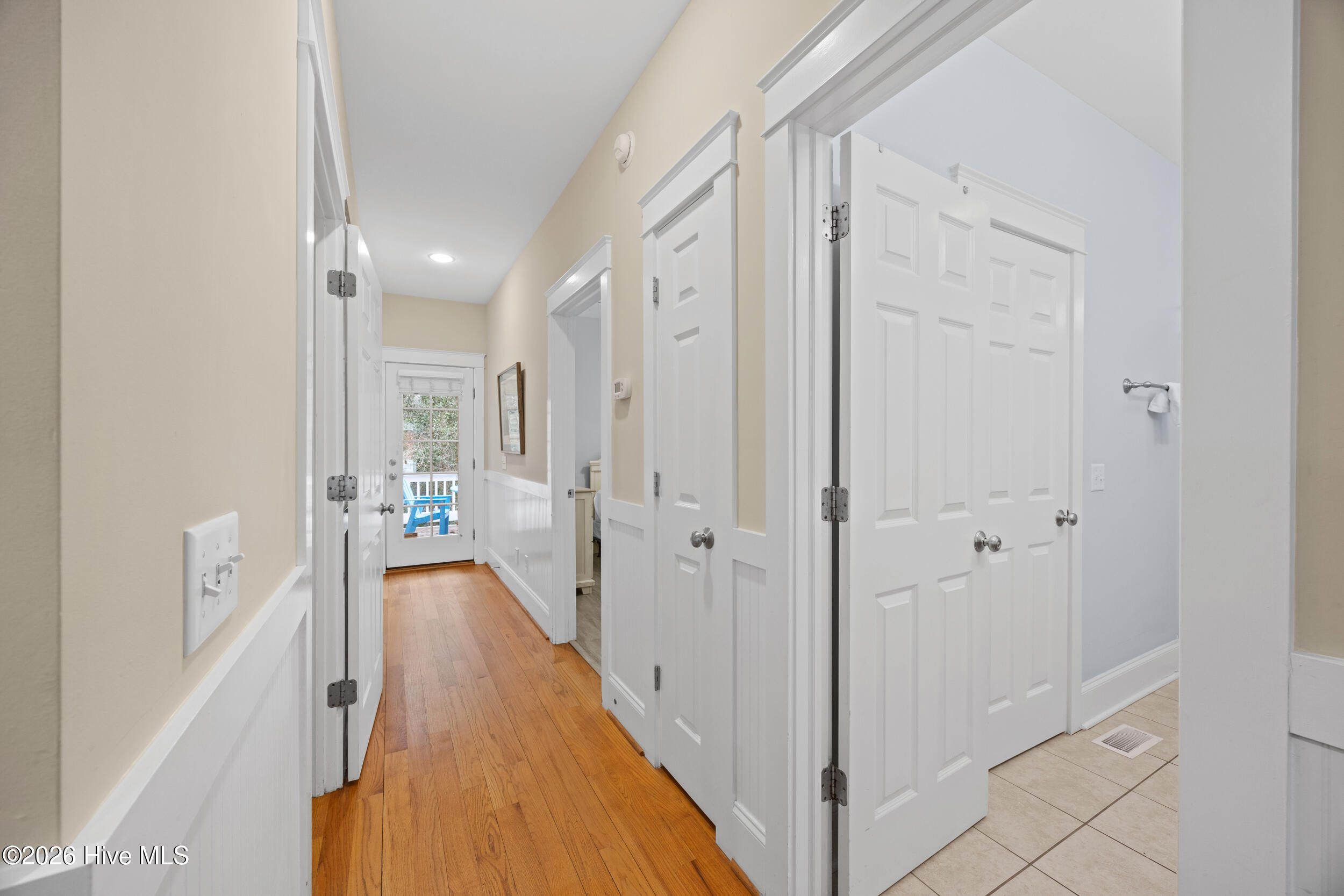 100555680 | Photo 18