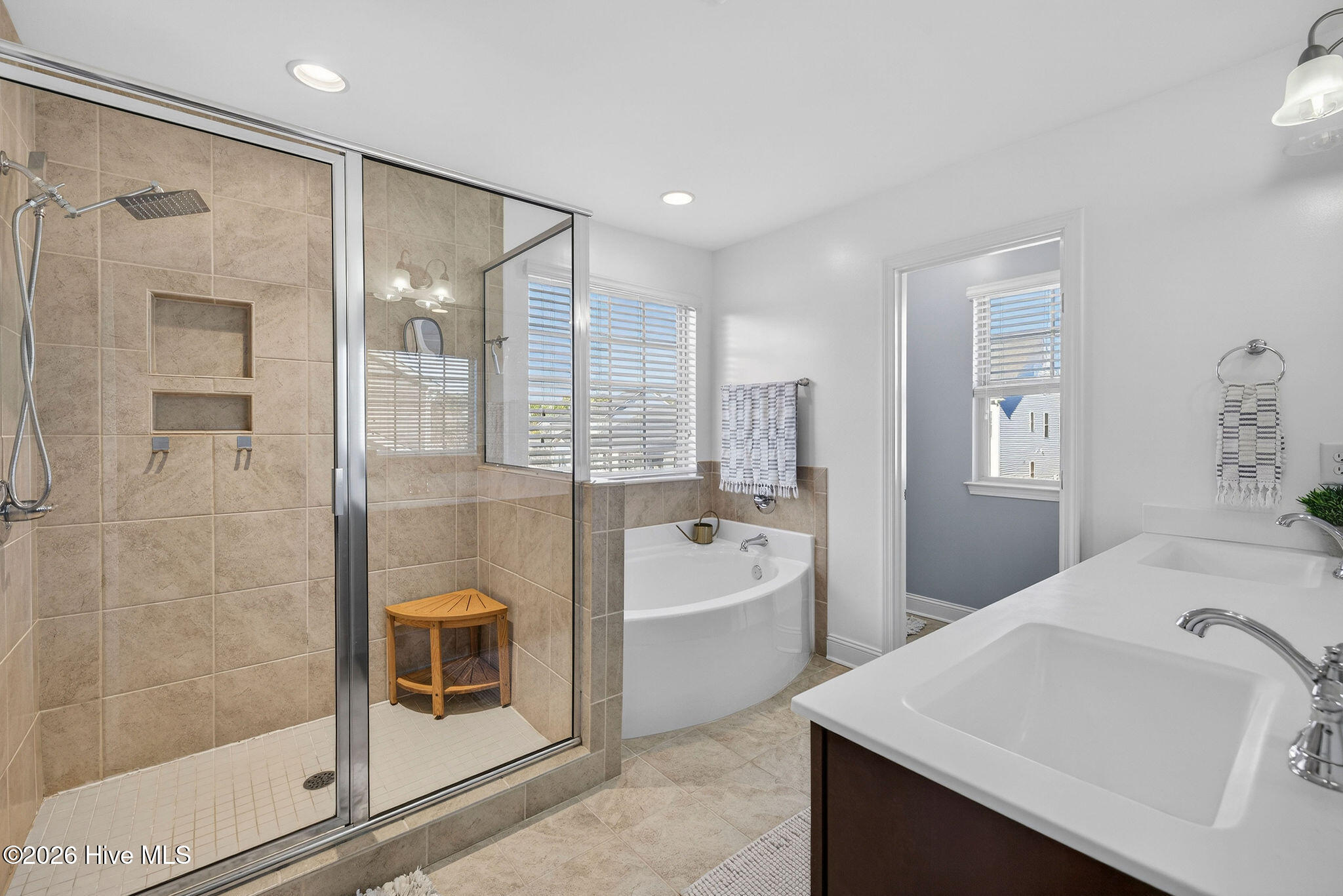 100552959 | Photo 20