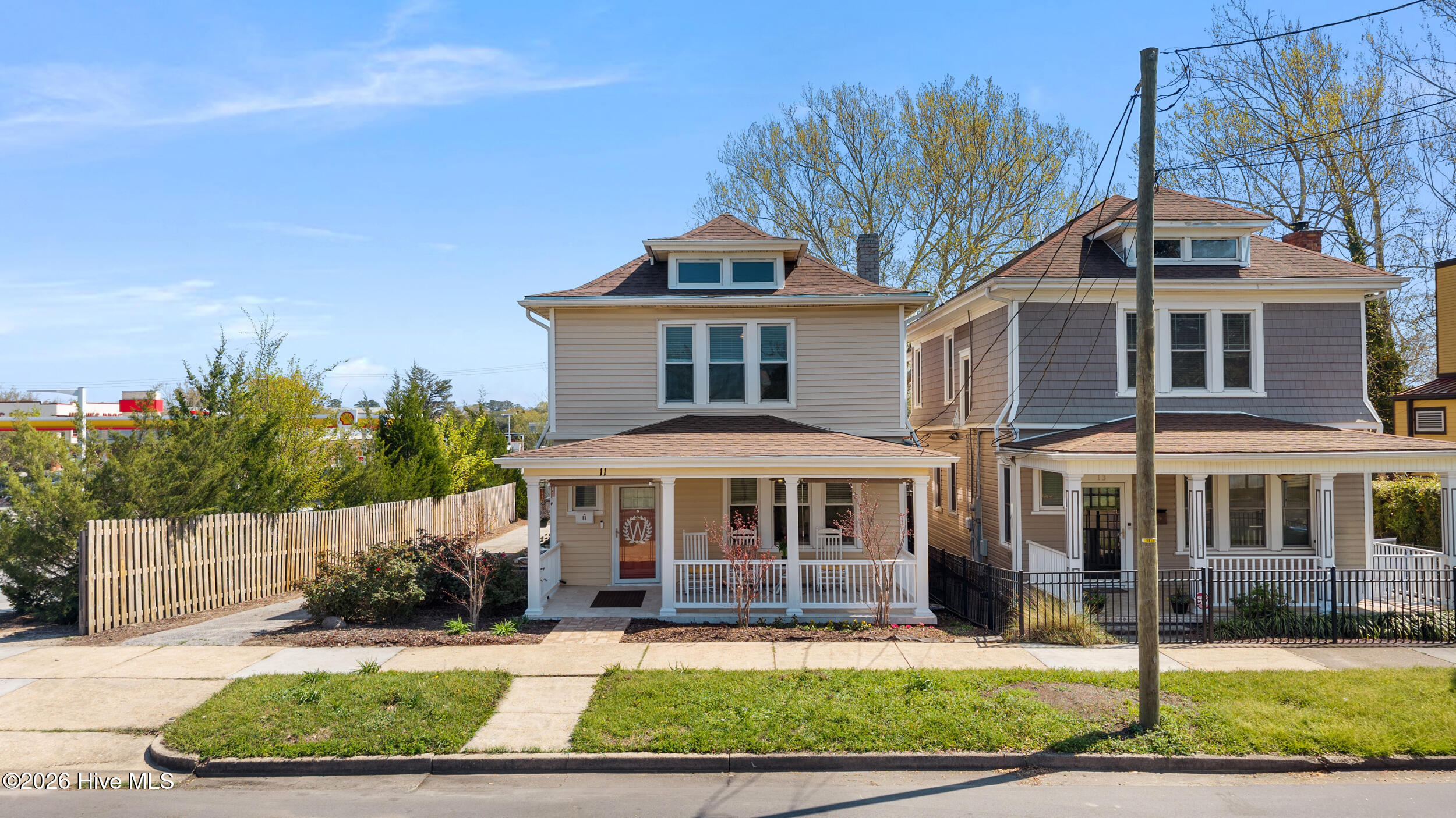 100562723 | Photo 52