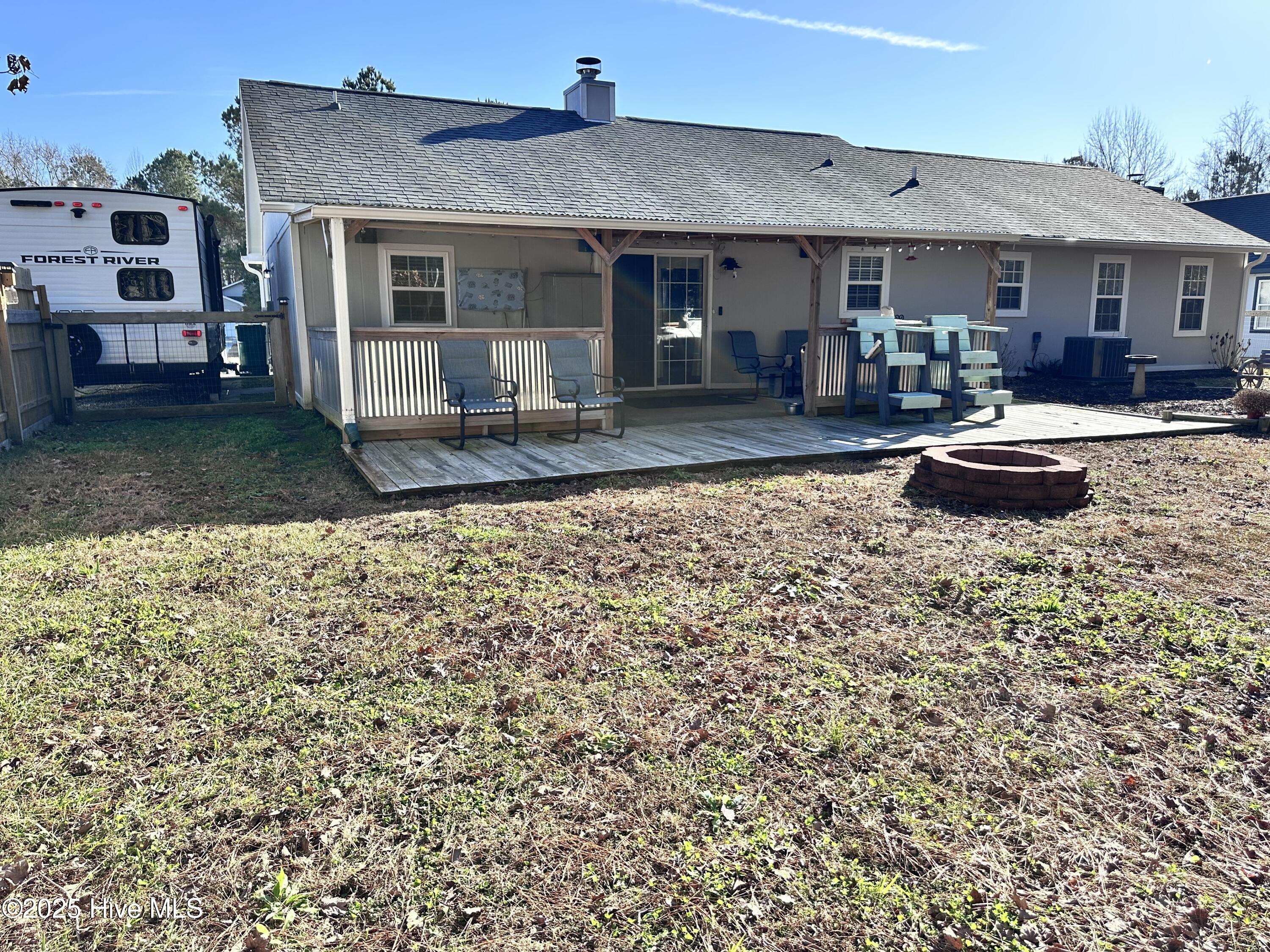 100546985 | Photo 43