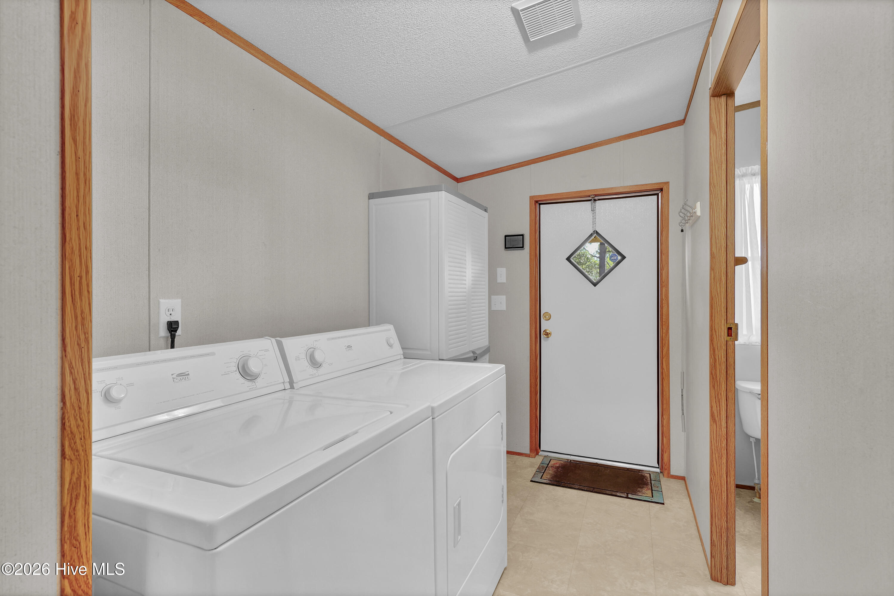 100564318 | Photo 20