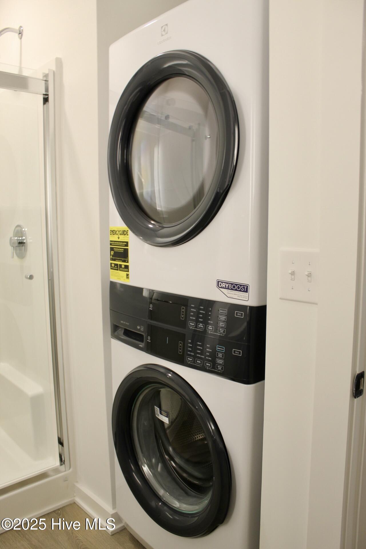 100546924 | Photo 12