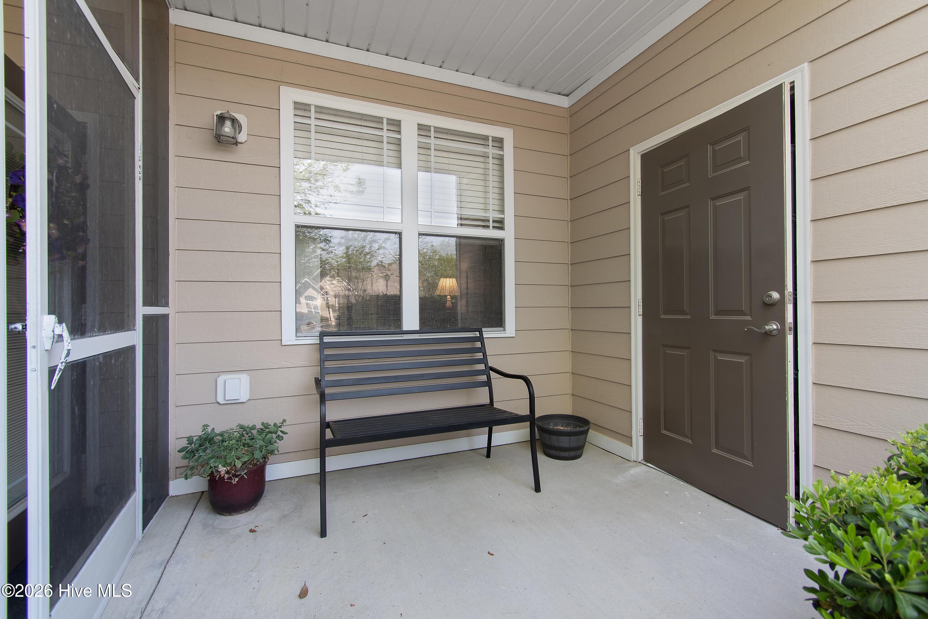 100569684 | Photo 18