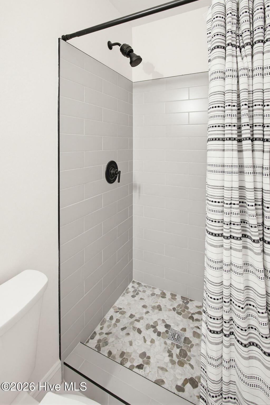 100570993 | Photo 20