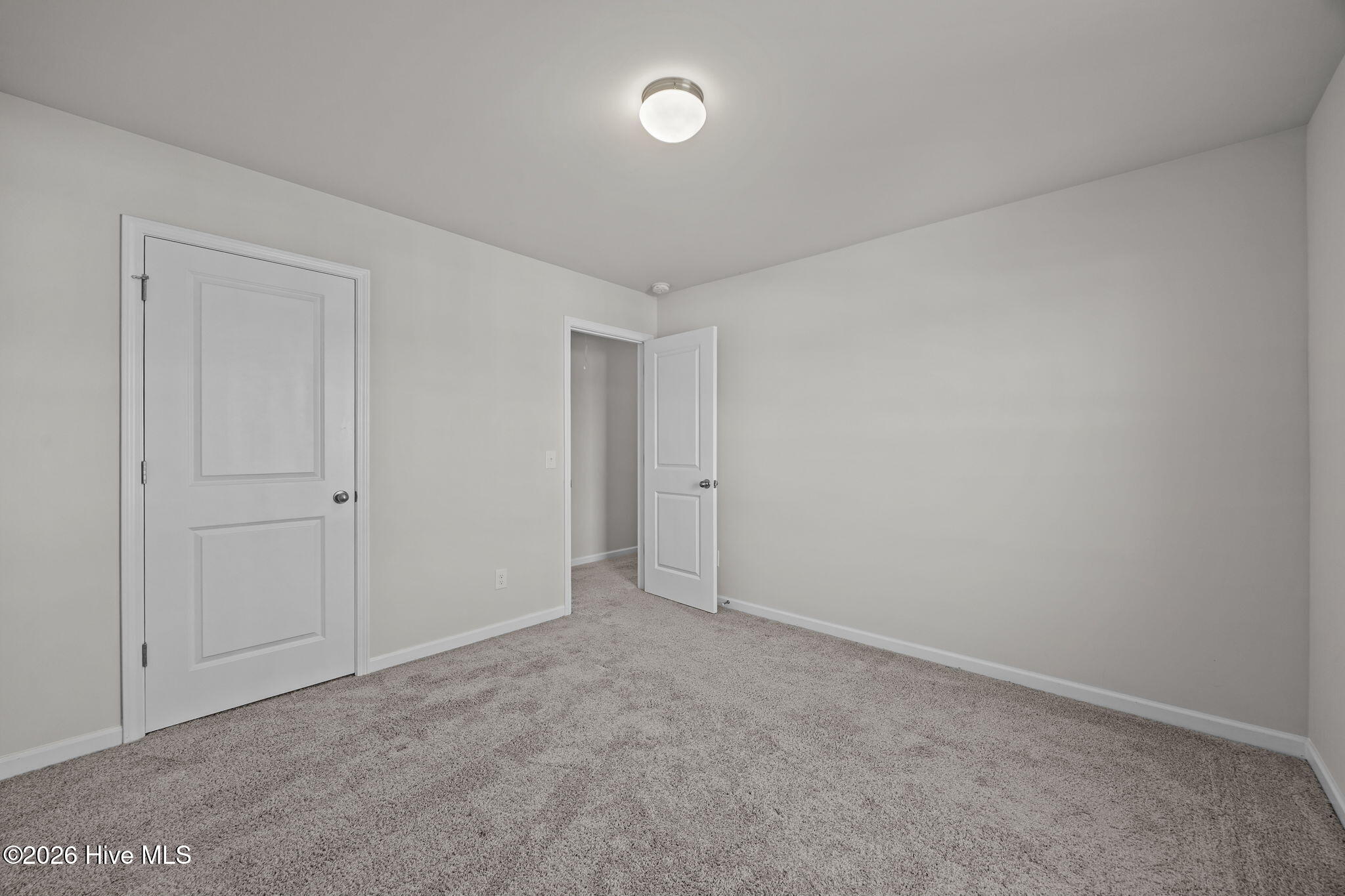 100549806 | Photo 16