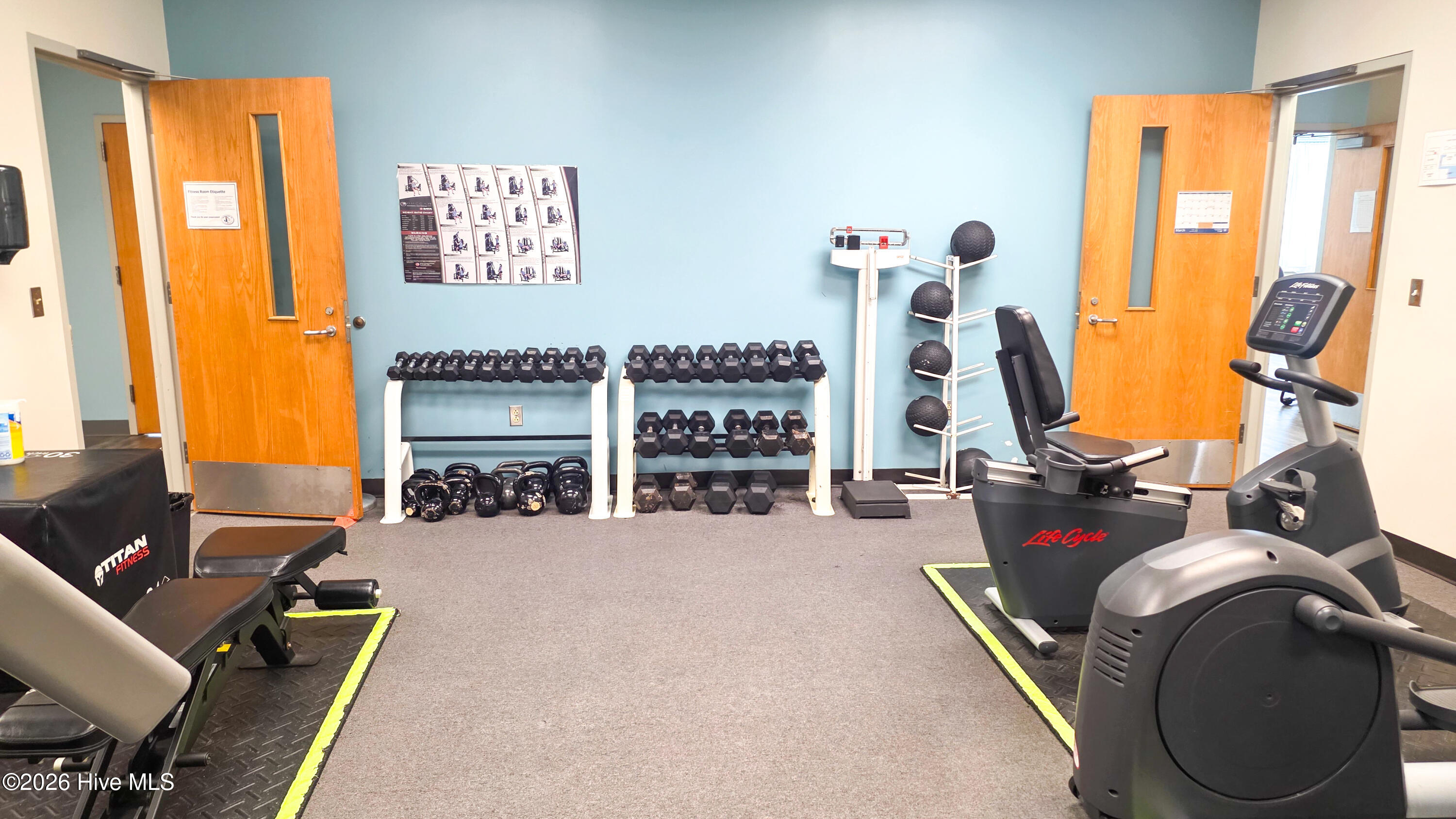 100562387 | Photo 49