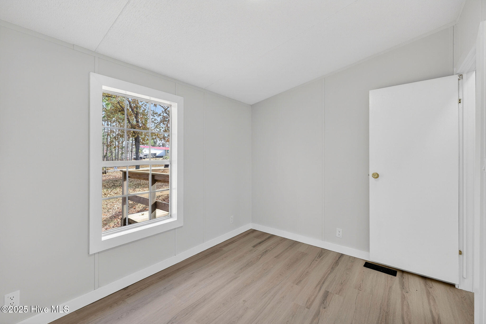 100543471 | Photo 26