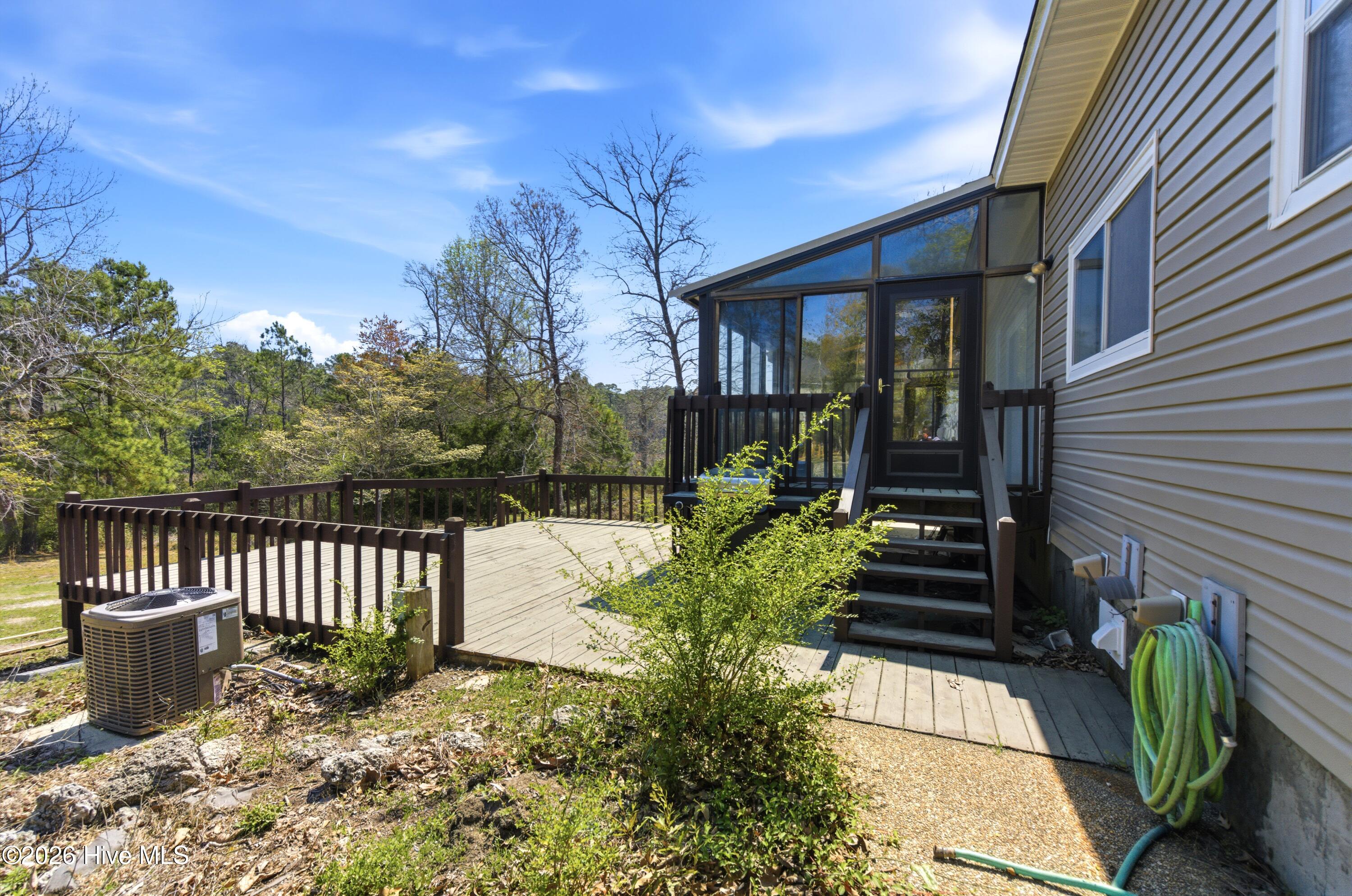 100562679 | Photo 27