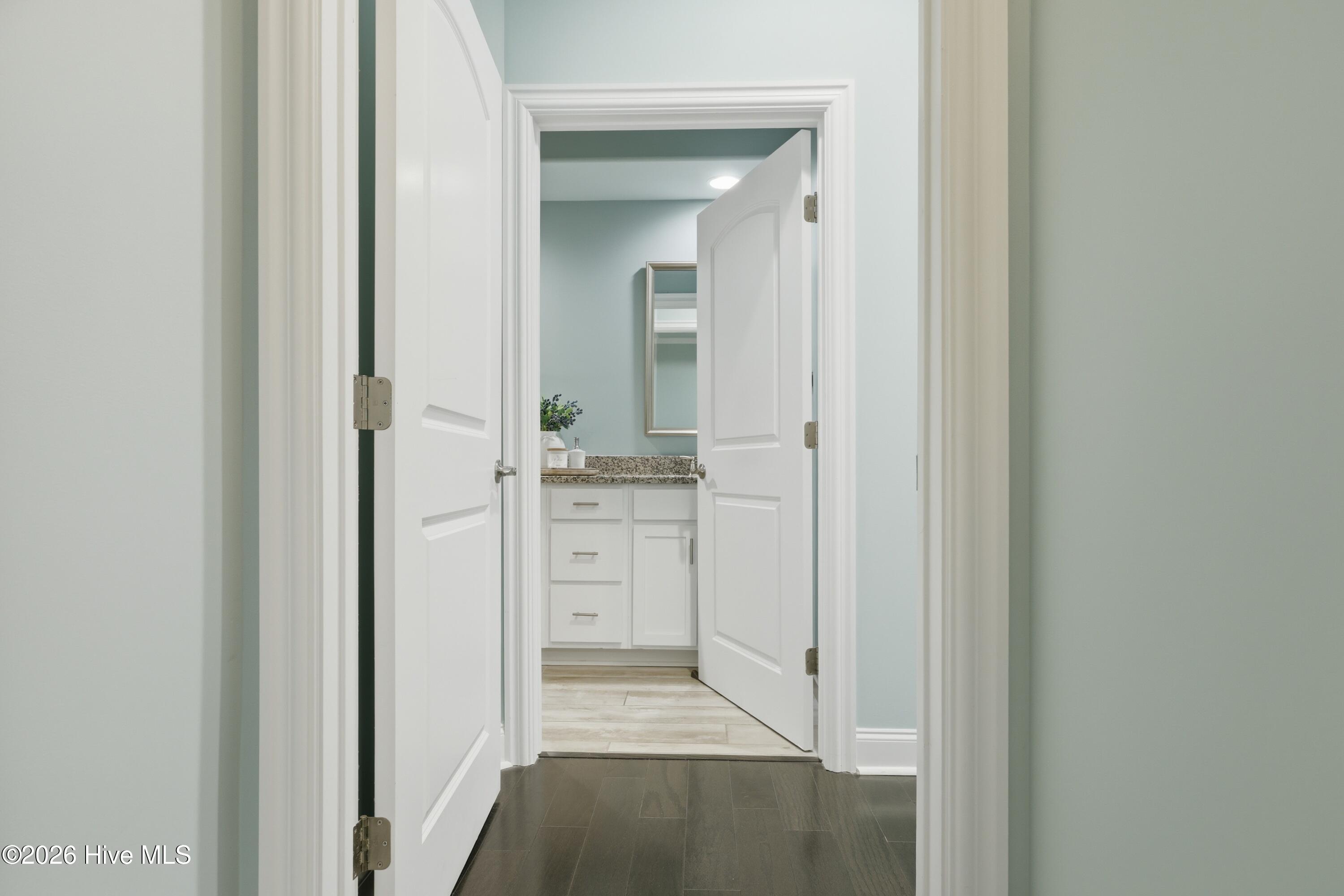 100558541 | Photo 37