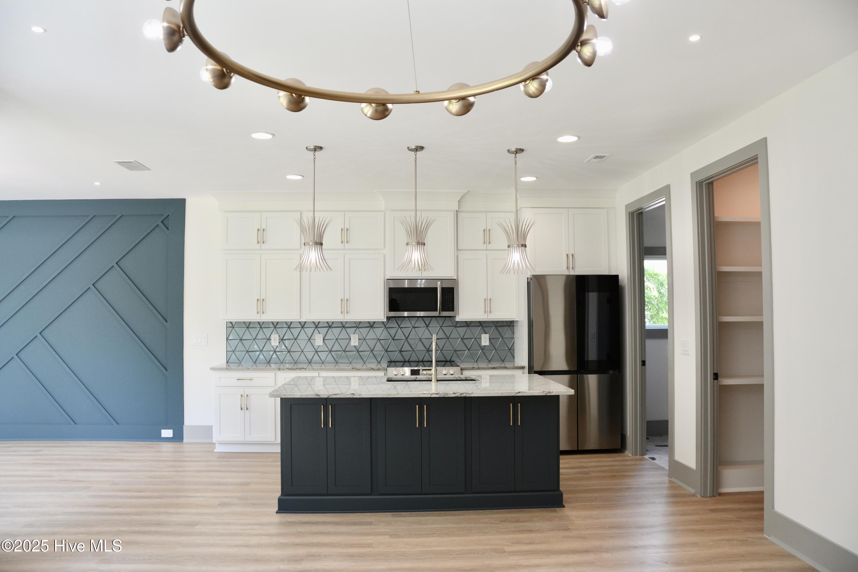 100508502 | Photo 18