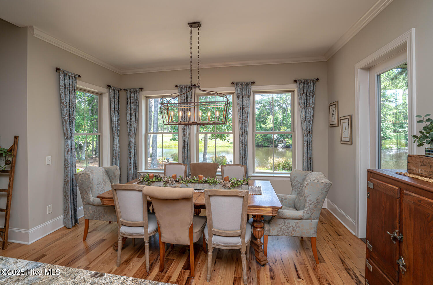 100514685 | Photo 22