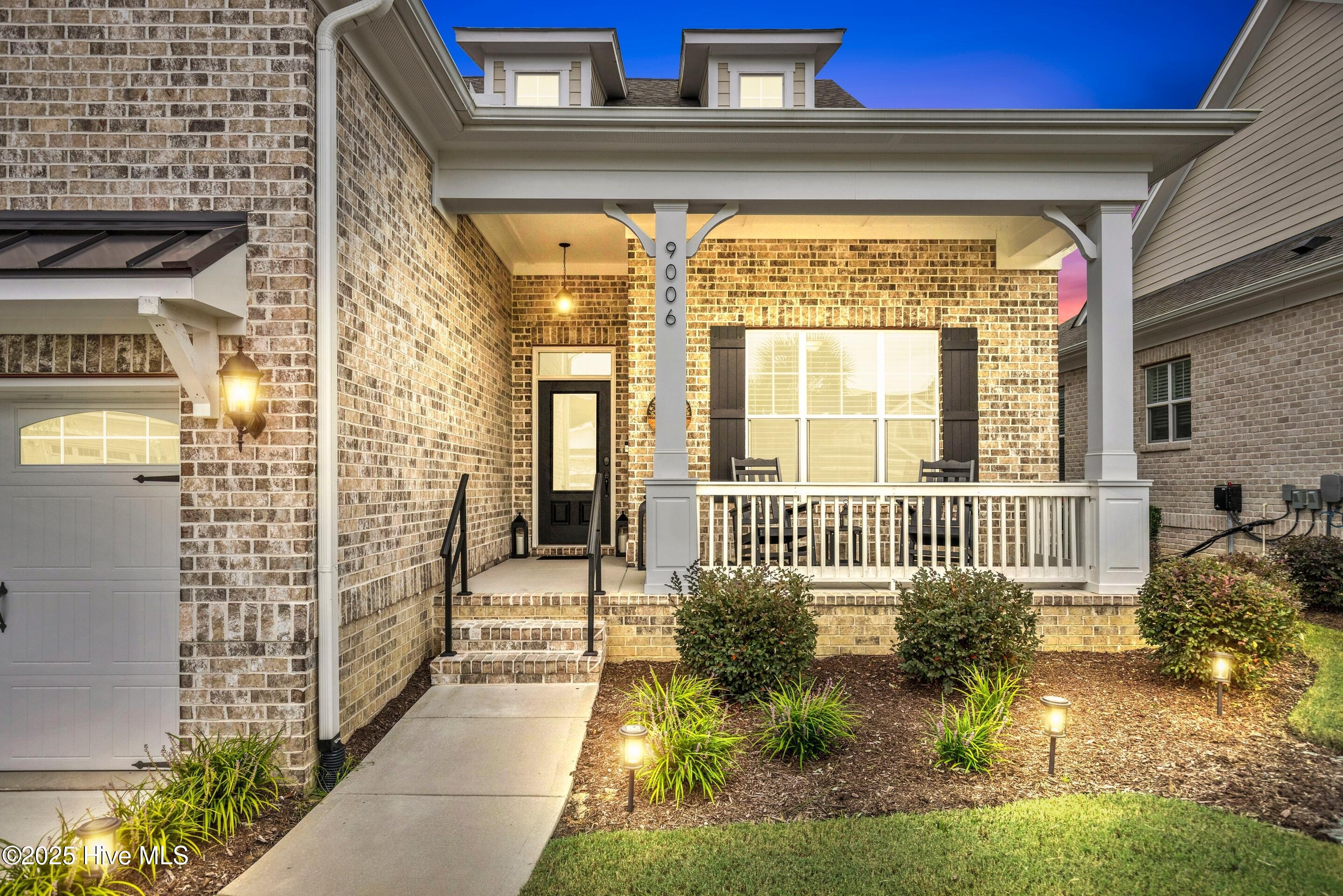 100554494 | Photo 46