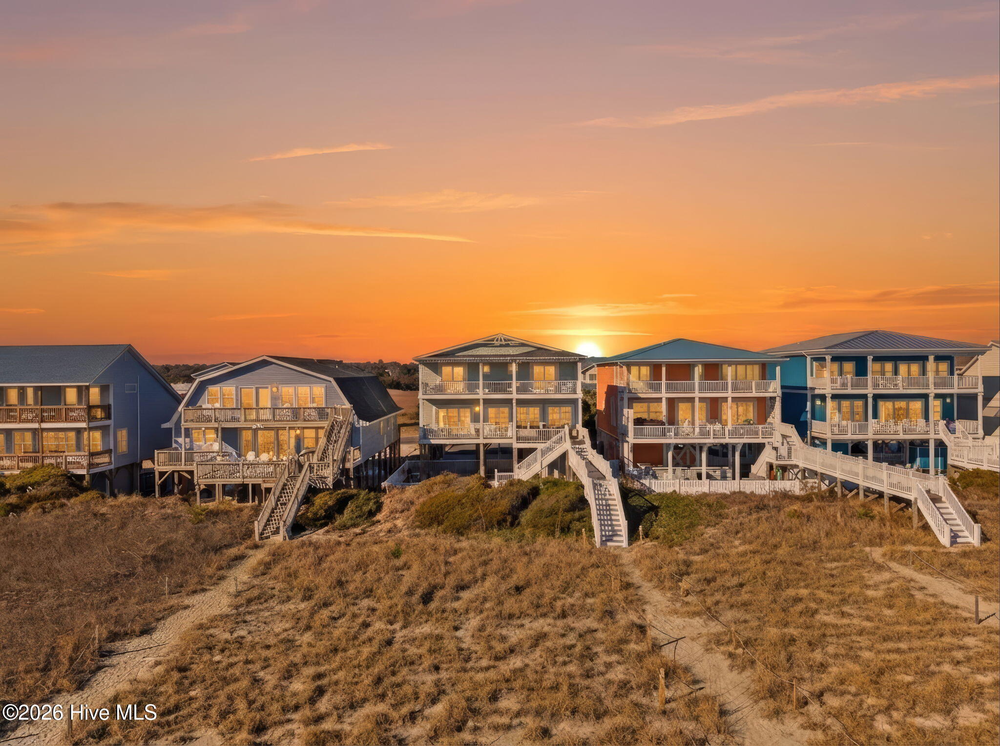 100555473 | Photo 83