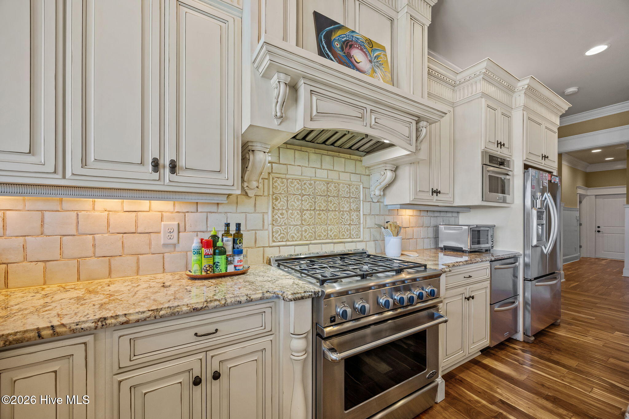 100564617 | Photo 27