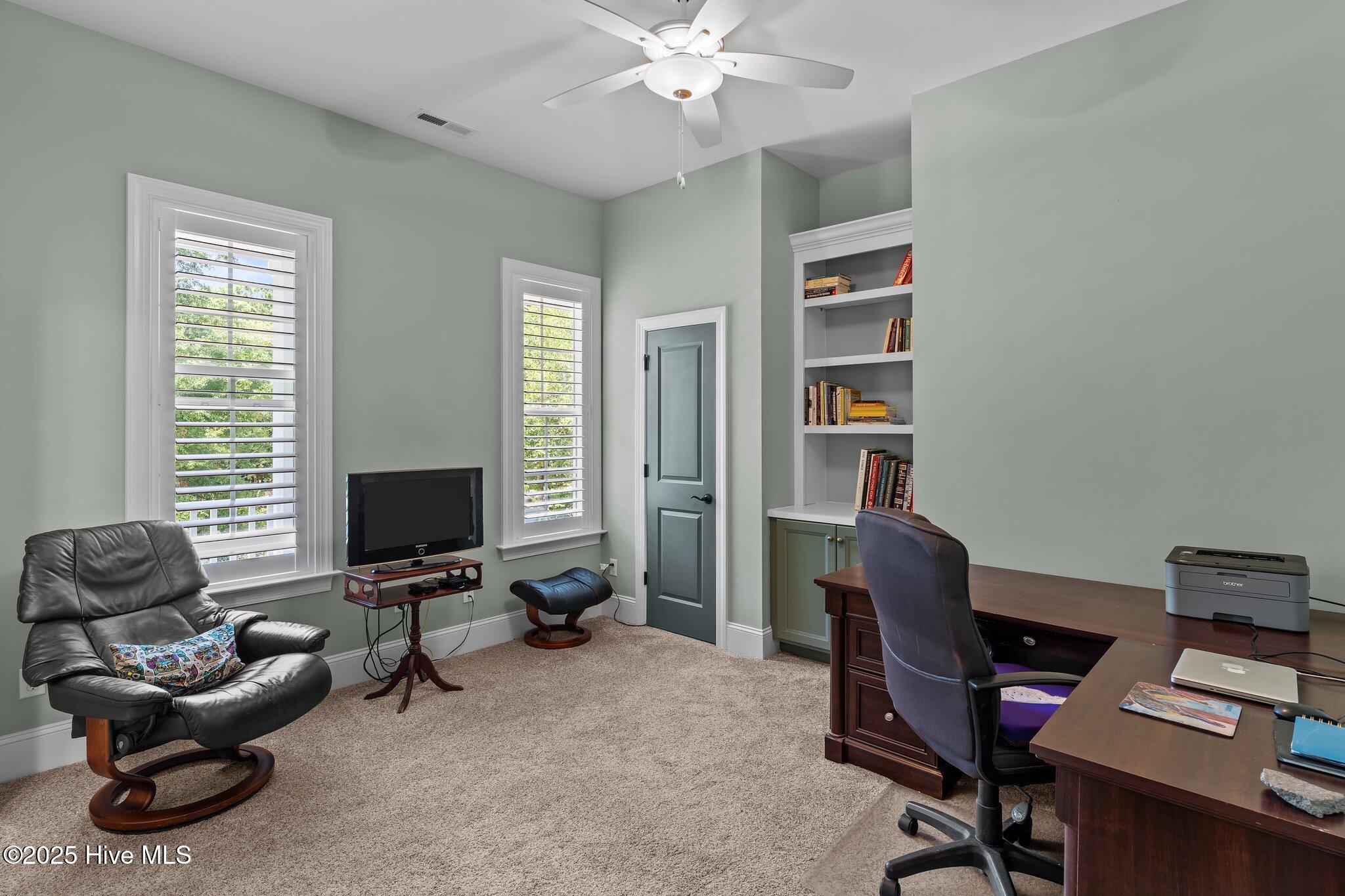 100513257 | Photo 37