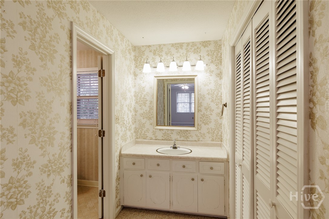 170 Dunwoody Drive