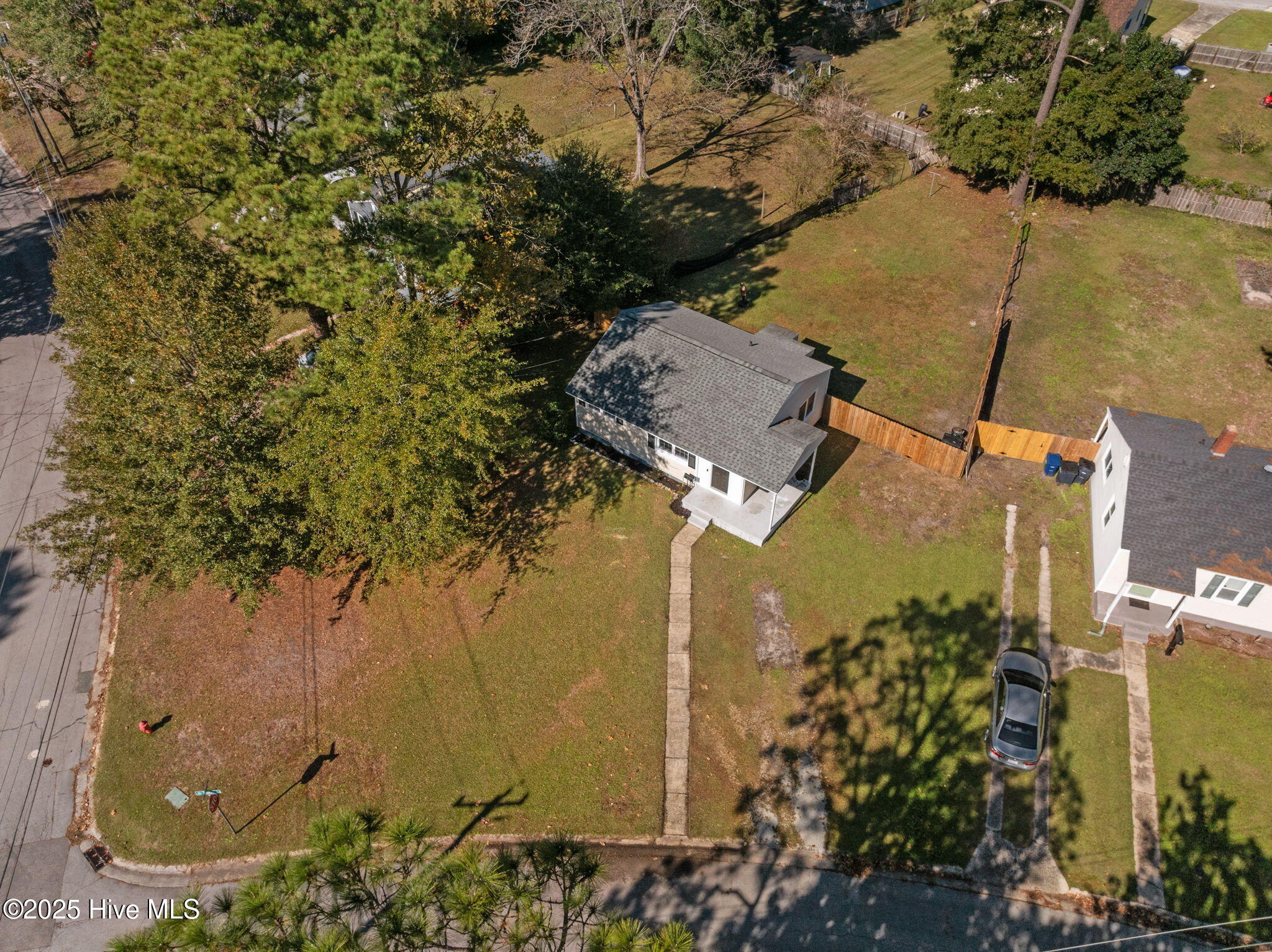 100538692 | Photo 36