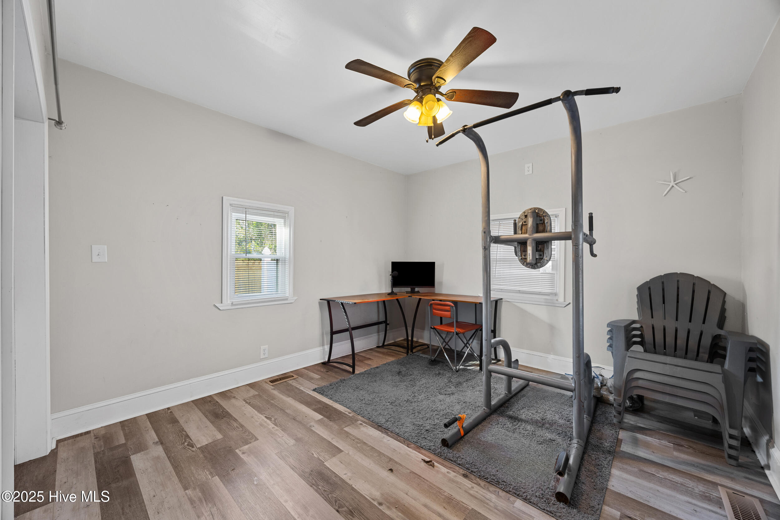 100546074 | Photo 18