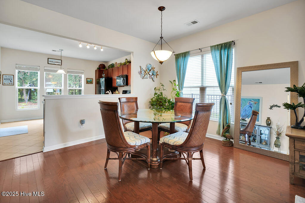 100532271 | Photo 13