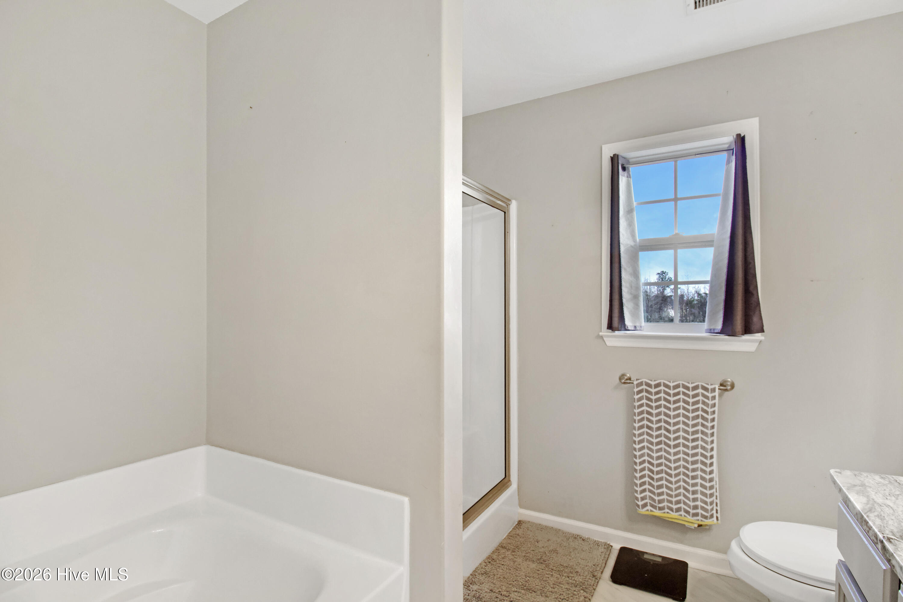 100547353 | Photo 18