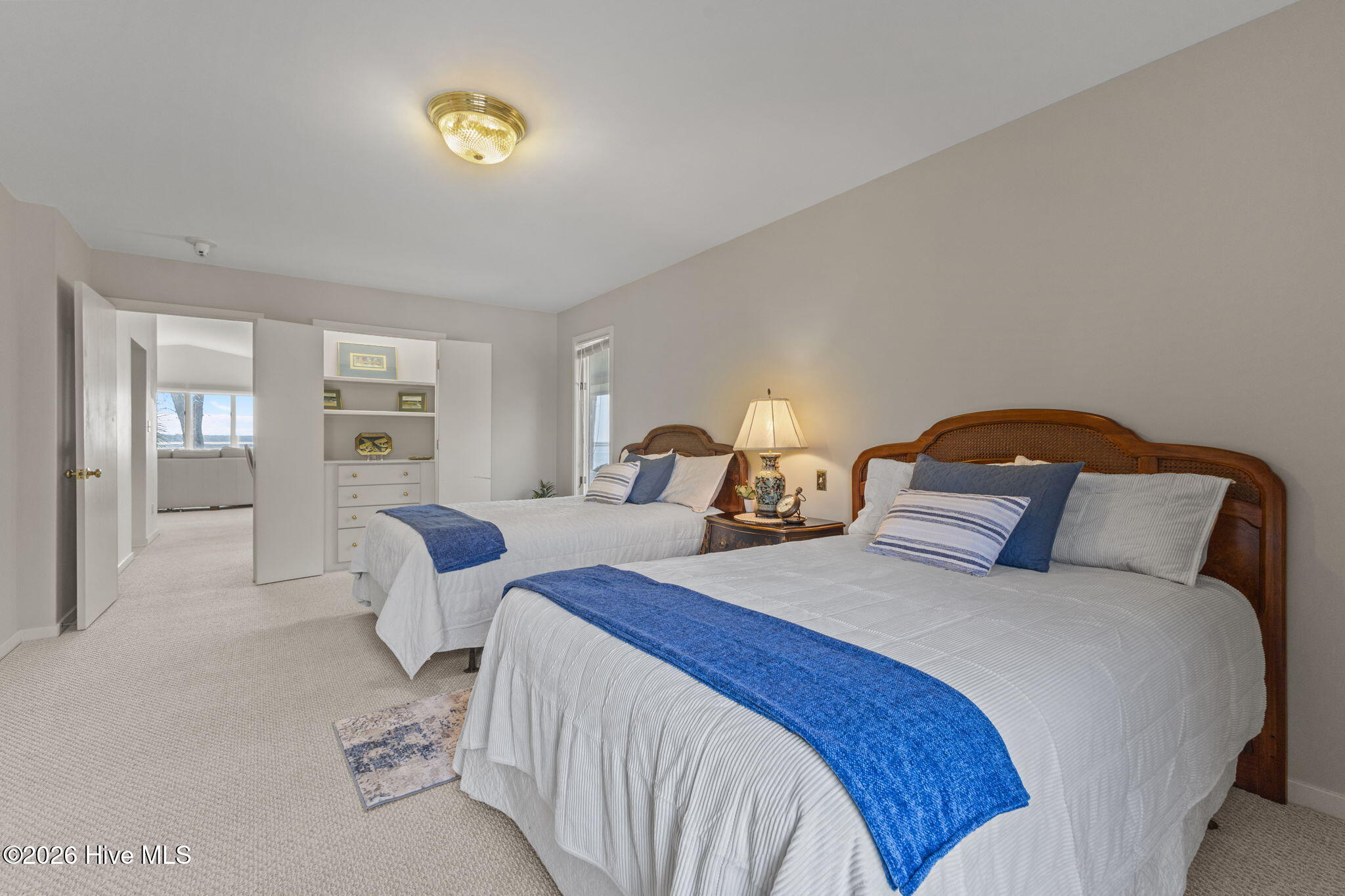 100564648 | Photo 25