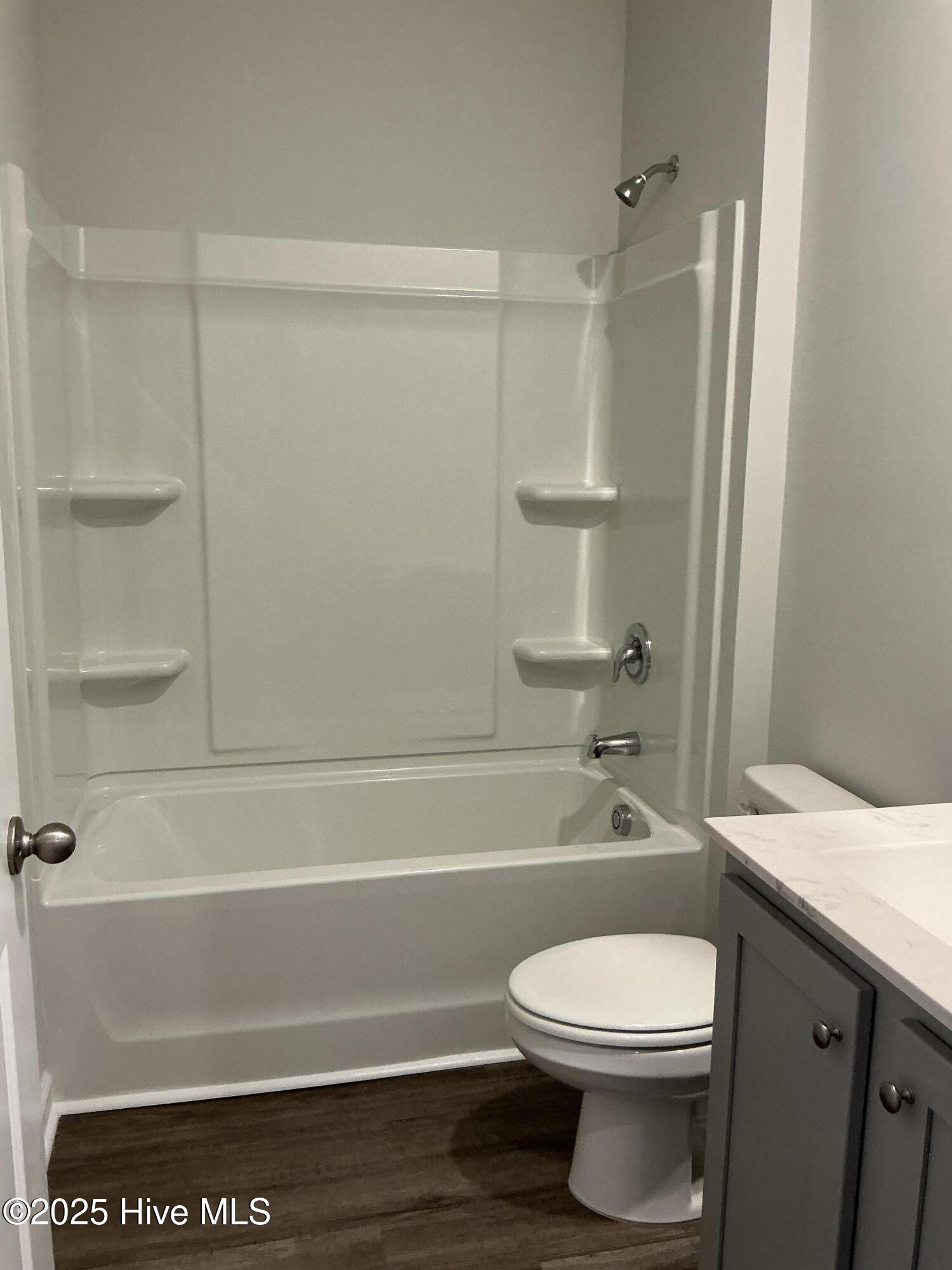 100524327 | Photo 25