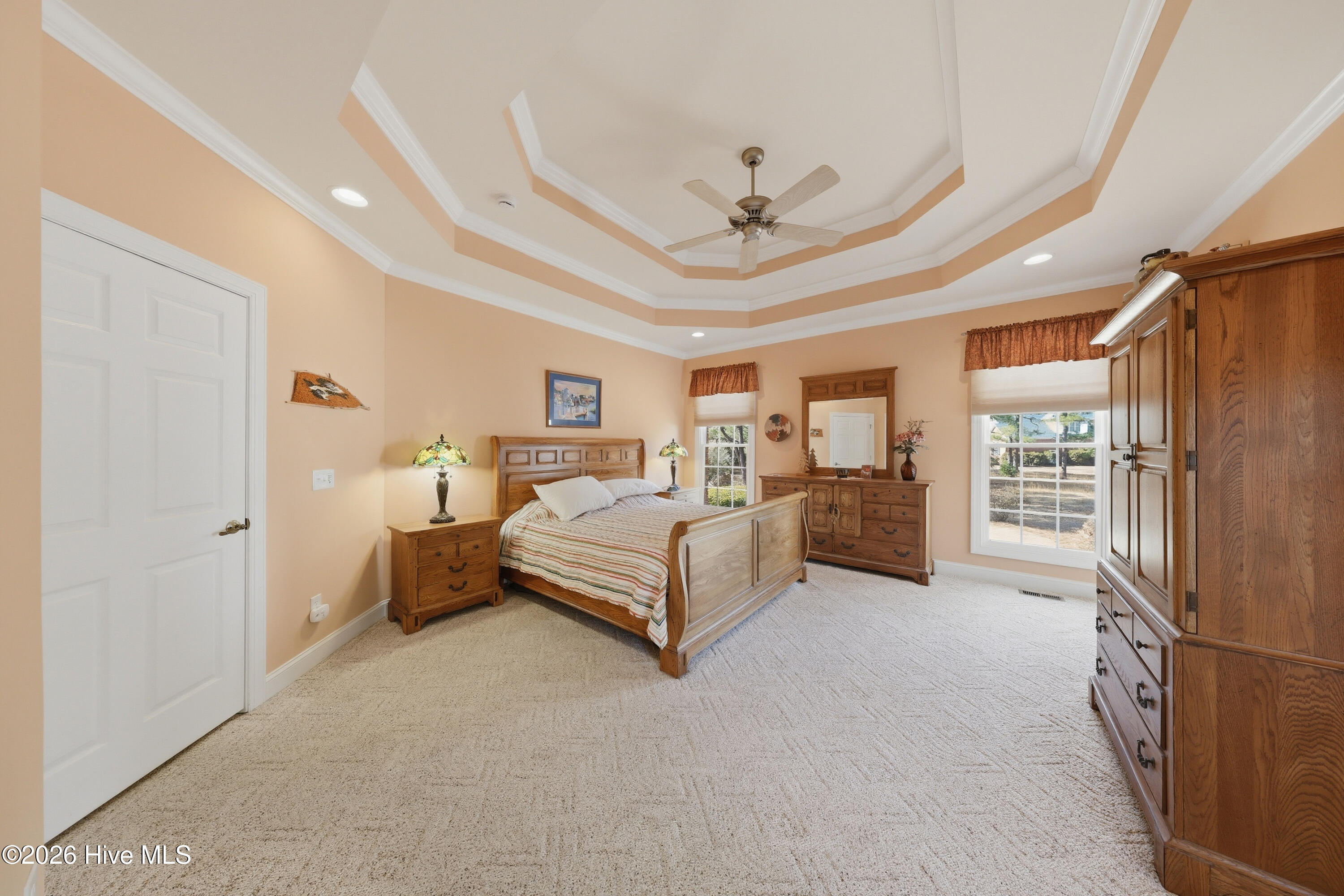 100558139 | Photo 38